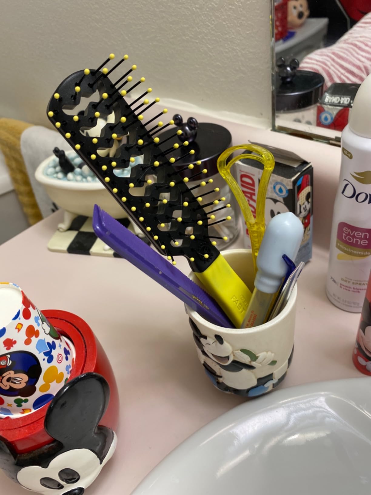 Cricket Static Free Fast Flo Color Vent Hair Brush - Quick and Blow Drying, Detangling, and Frizz-Free Styling - Anti-Static Bristles, Ideal for All Hair Types, So Rad (Red) customer photo 2