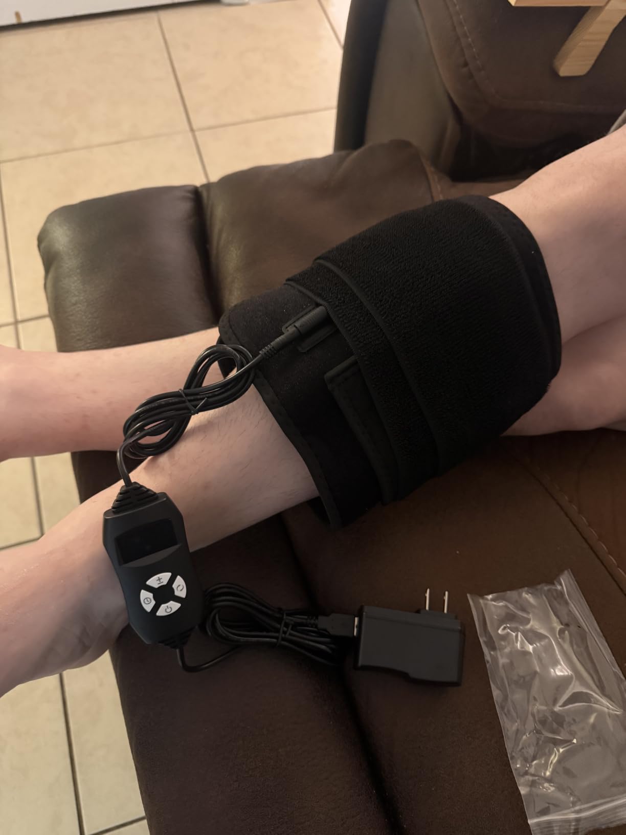 Red Light Therapy Pad for Body Back Knee Shoulder Hands Feet Portable 660nm 850nm Home Use 3 Chips in 1 Infrared Wrap Belt customer photo 2