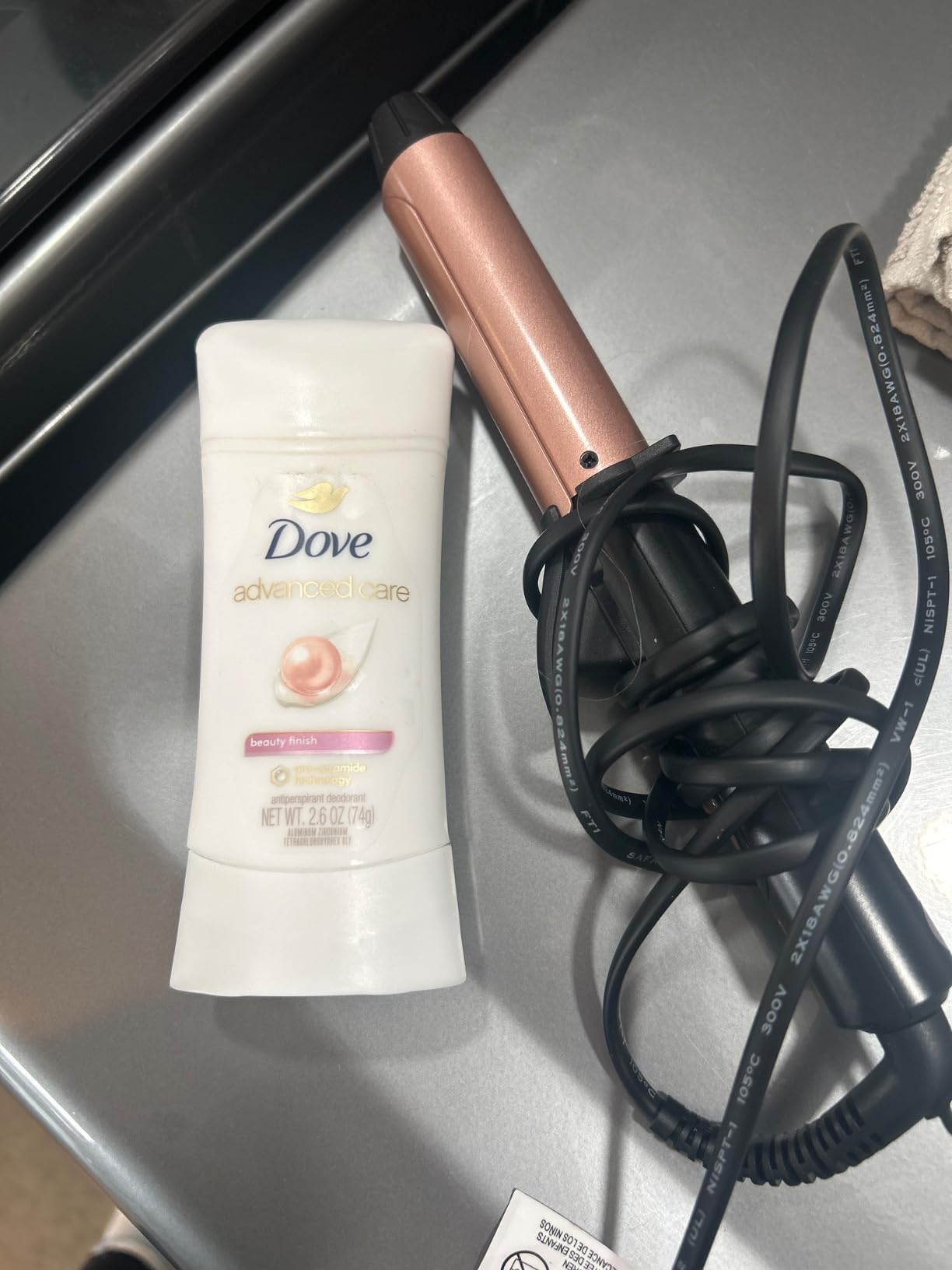 FARERY Travel Curling Iron for Short Hair, 3/4 Inch, Dual Voltage 100-240V, Lightweight Small Curling Iron for Travel, Ceramic Mini Hair Curler, Keratin & Argan Oil Infused, with Storage Bag, Rosegold customer photo 1