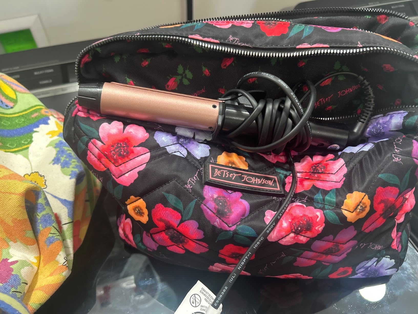 FARERY Travel Curling Iron for Short Hair, 3/4 Inch, Dual Voltage 100-240V, Lightweight Small Curling Iron for Travel, Ceramic Mini Hair Curler, Keratin & Argan Oil Infused, with Storage Bag, Rosegold customer photo 2