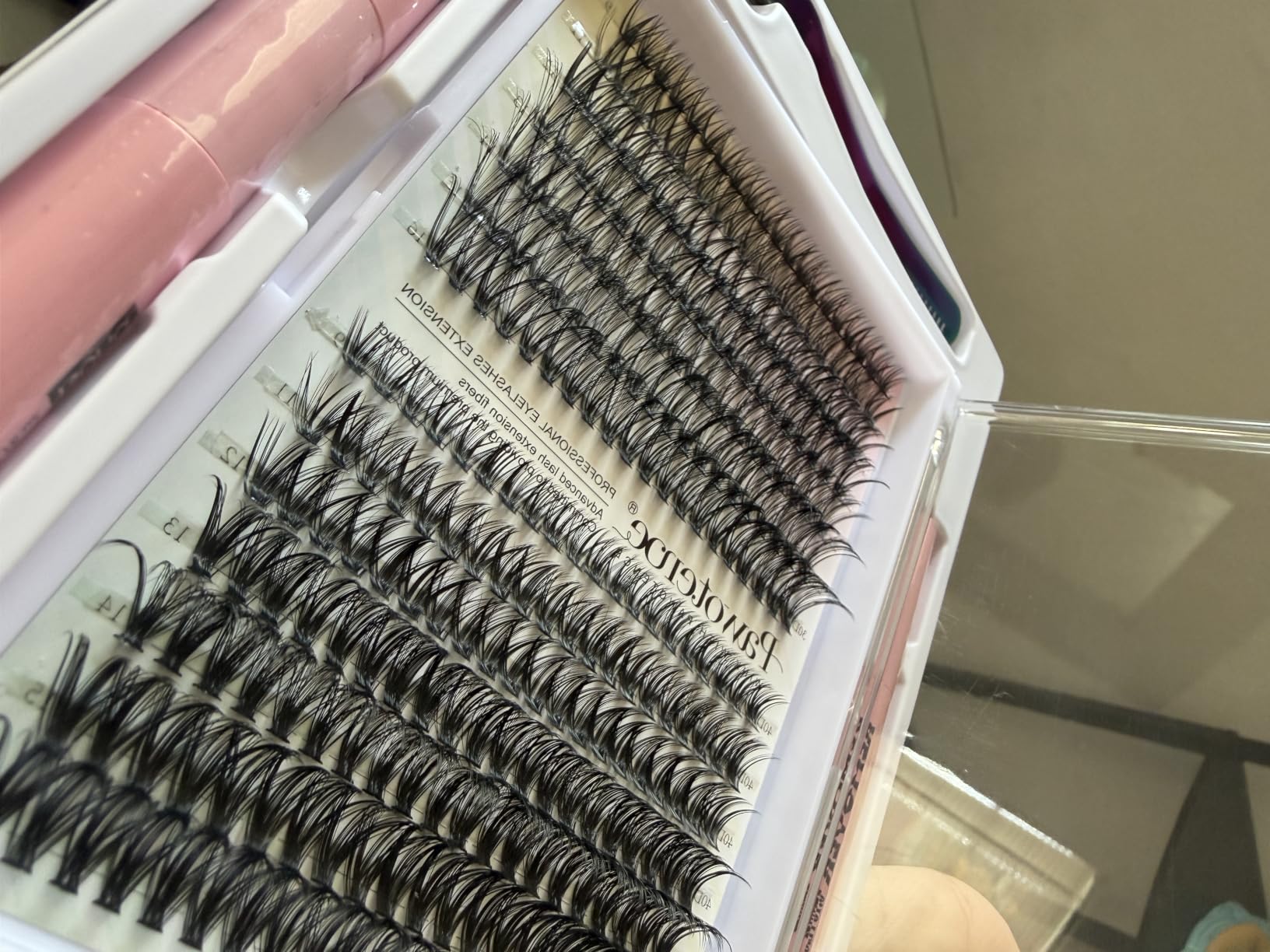 Lash Extension Kit DIY 280pcs Individual Lash Clusters Kit 30D 40D Cluster Eyelash Extensions Kit with Bond and Seal, Remover, Tweezers for Self Use (30D&40D, 9-16mm, All Kit) customer photo 1