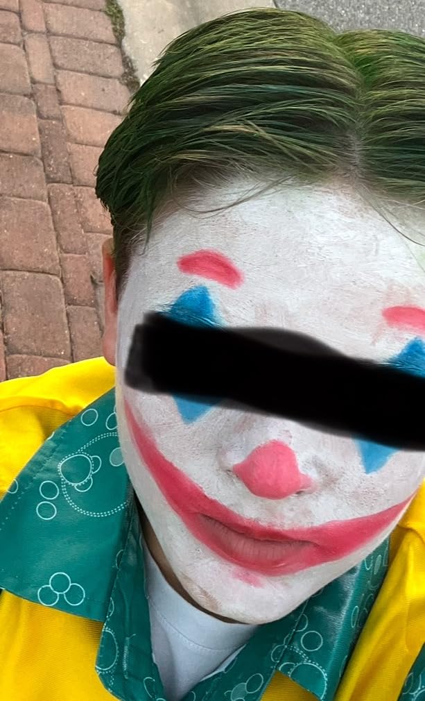 Mysense Clown Makeup Kit, Red White and Blue Face Body Paint Stick, Cream Facepaint and Green Temporary Hair Color Chalk for Halloween Costume Cosplay Party DIY customer photo 2
