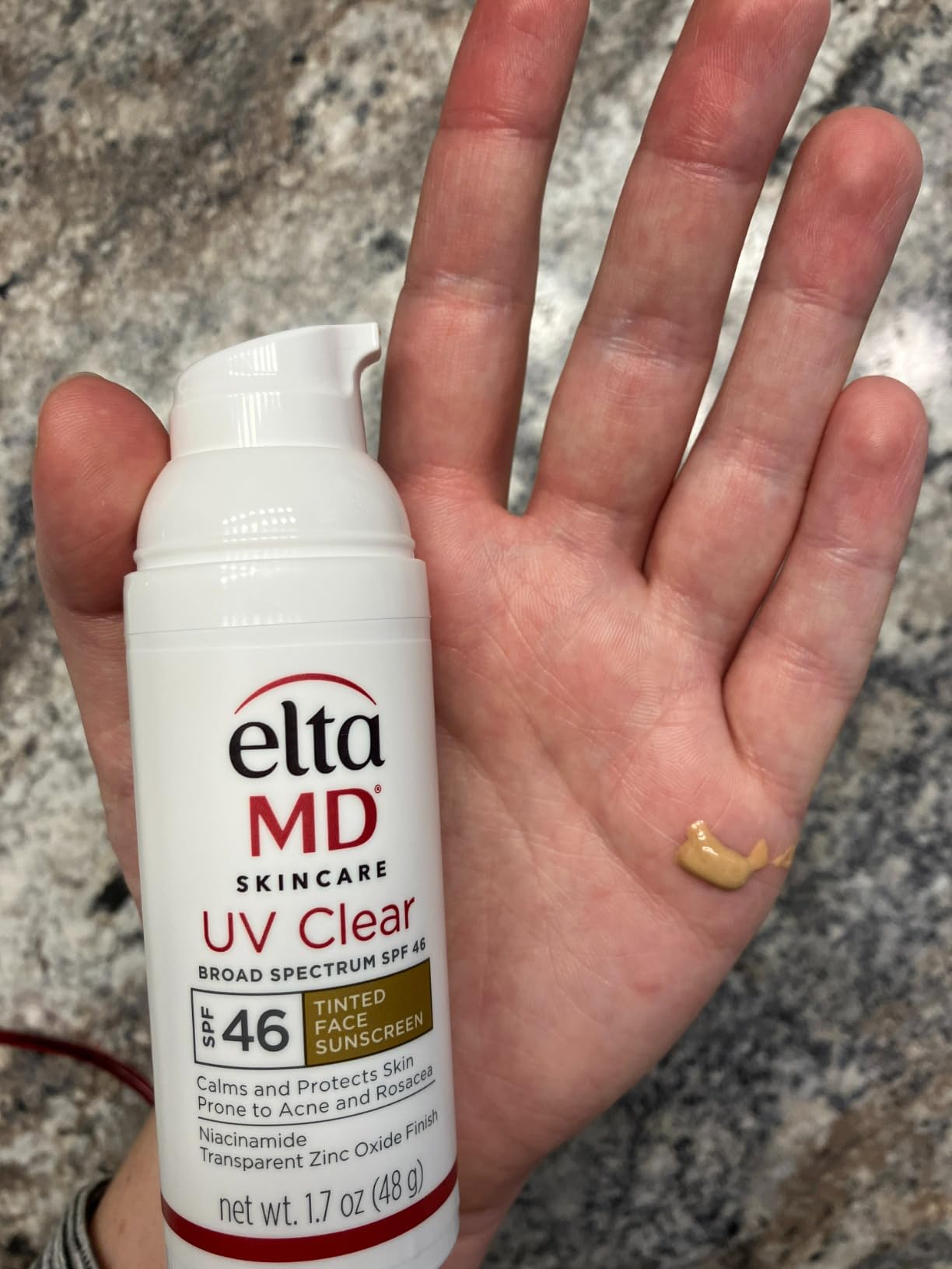 EltaMD Clear Skin Daily Duo Sensitive Skin Set, SPF 46 | Includes UV Clear Face Sunscreen and AM Moisturizer, Niacinamide, Zinc Oxide, For Acne-Prone Skin and Rosacea, Fragrance-Free customer photo 1