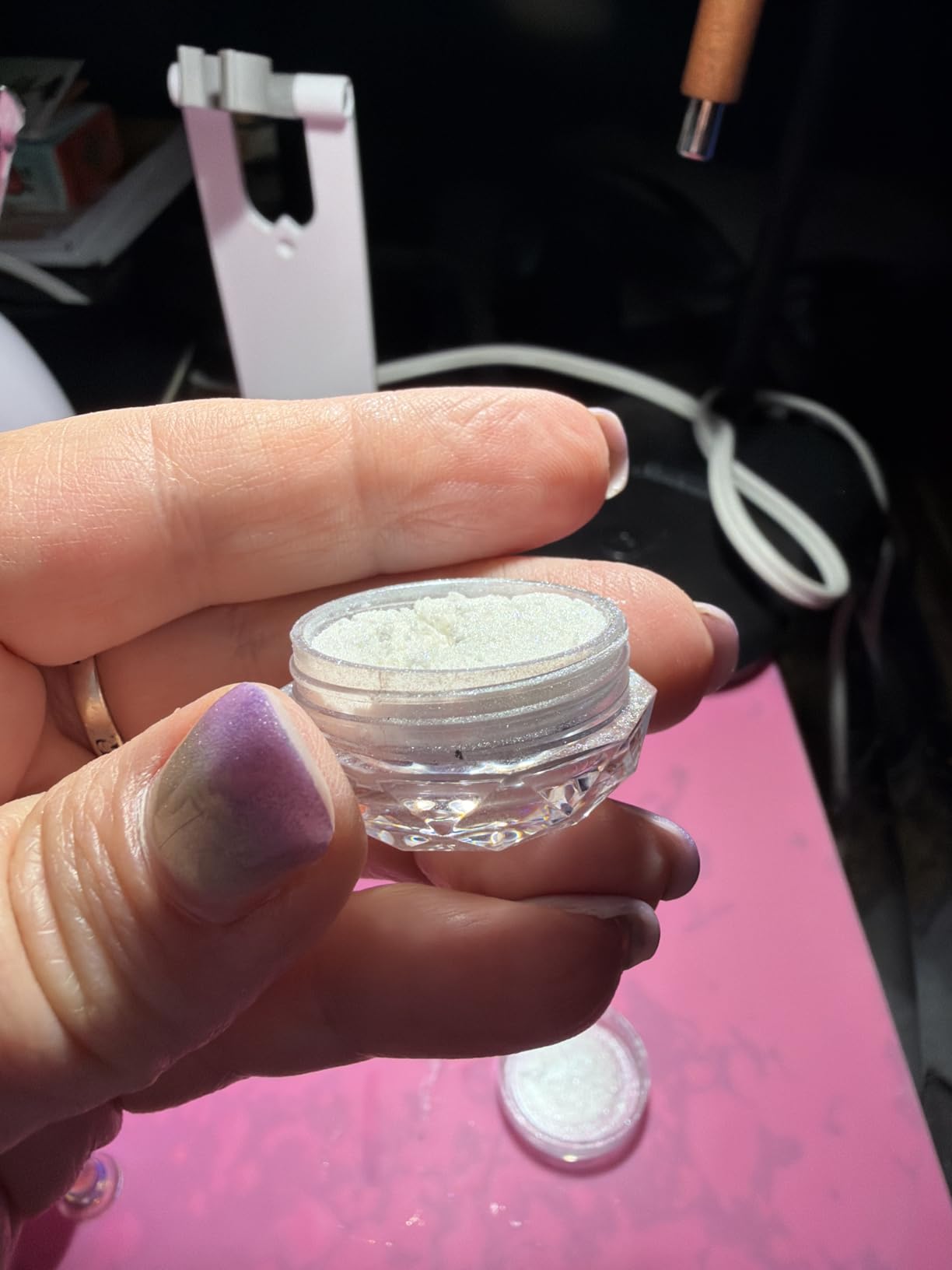 SAVILAND White Pearl Chrome Nail Powder Kit with 15ml No Wipe Top Coat | Non-Flying Grain-Free Formula, With Chrome Applicator, Pearlescent Pigment, Aurora Mirror Effect, Home DIY and Salon Use customer photo 2