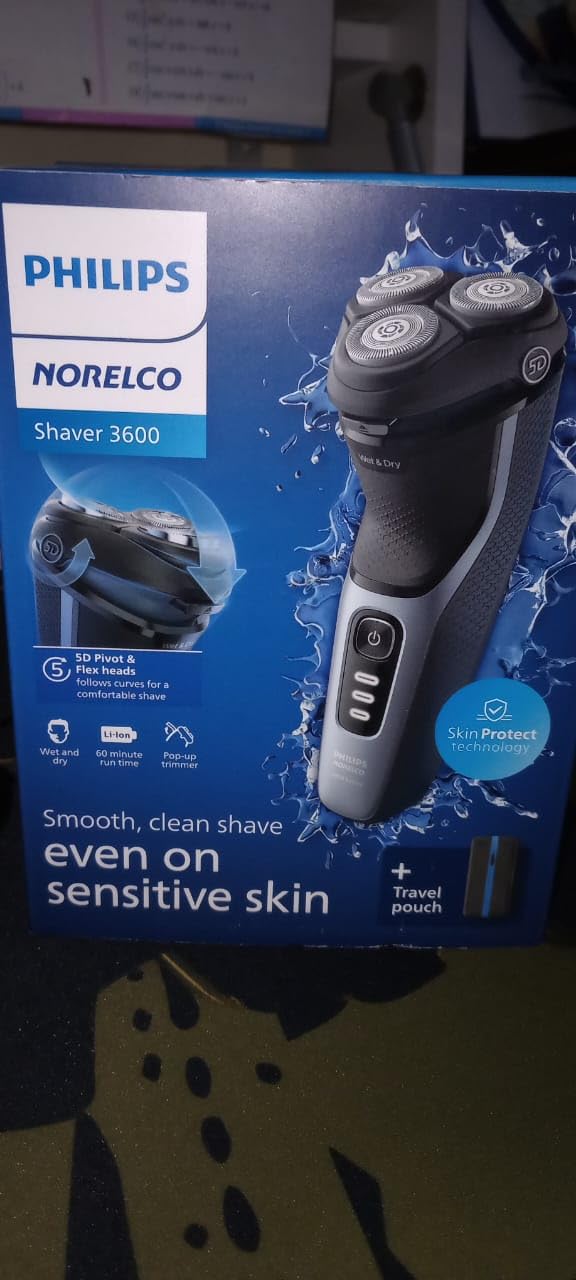 Philips Norelco Shaver 3600 Series, Wet and Dry Electric Shaver, P-Cap, Travel Pouch, Storm Blue, Model S3243/91 customer photo 2