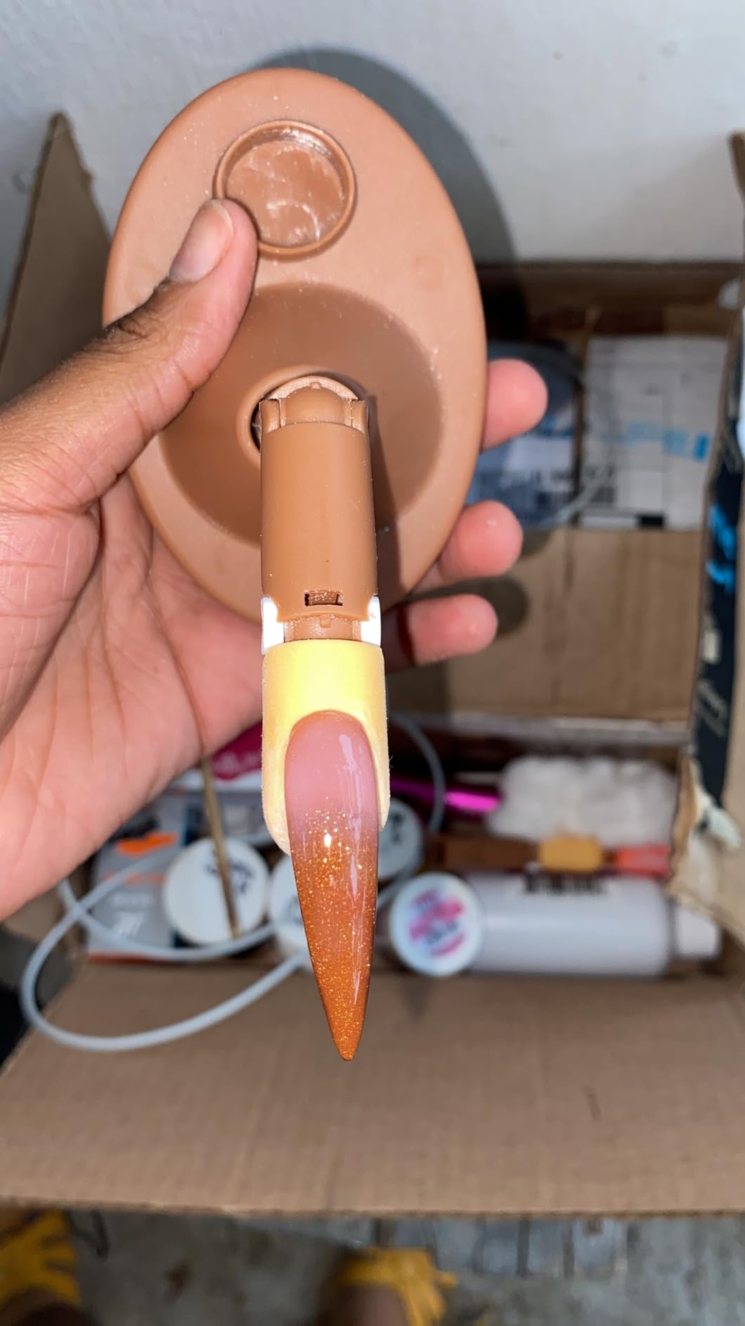 Acrylic Nail Practice Finger Kit, BORNBYME Acrylic Nail Training with 1 Base Stand, 3 Adjustable Fake Fingers, 100 Brown Nail Tips, Movable Training Nail Practice for Nail Beginner customer photo 1