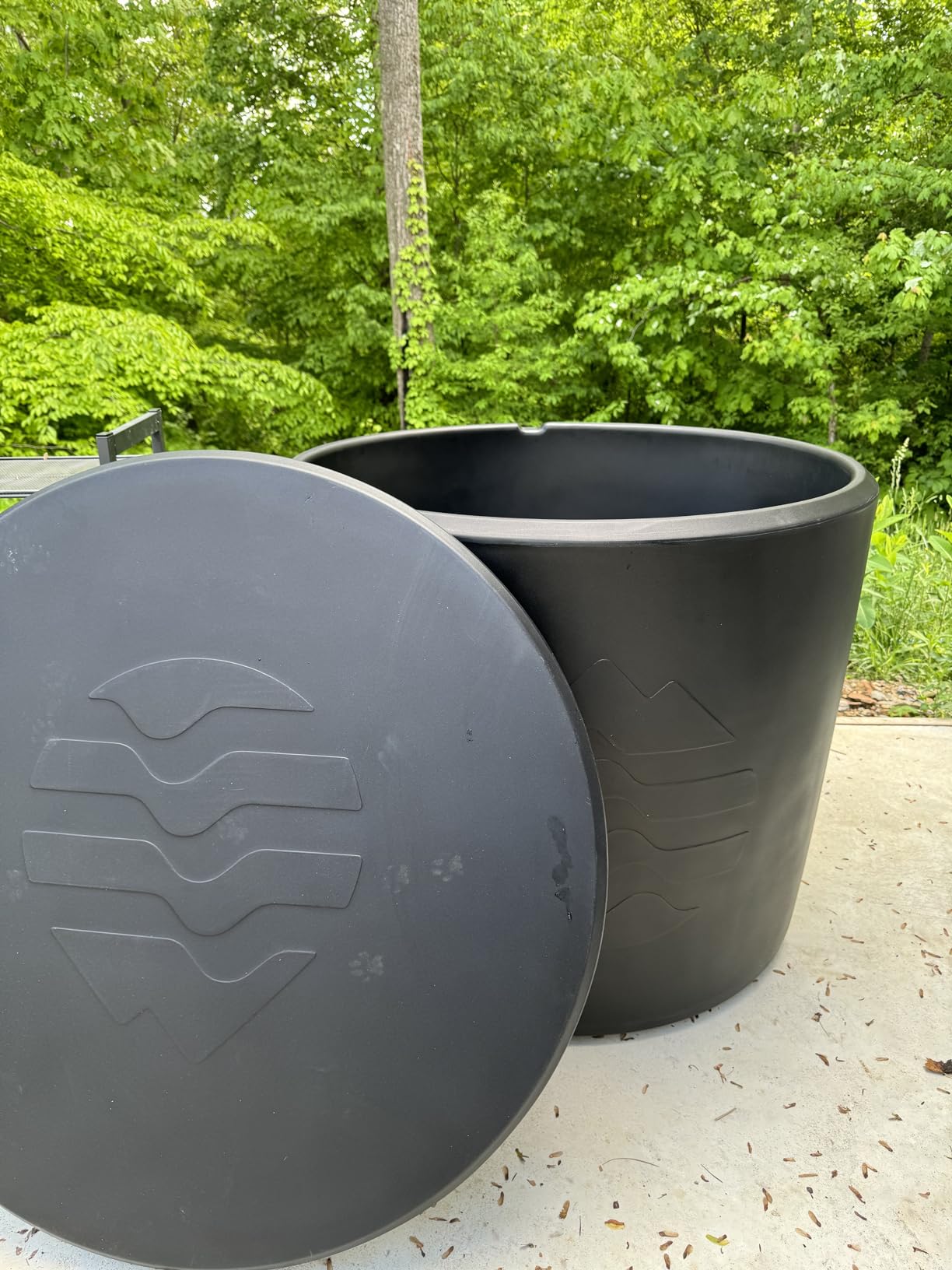 Ice Barrel 300 Insulated Cold Plunge Tub Built-in Chiller Ports (Black) customer photo 2