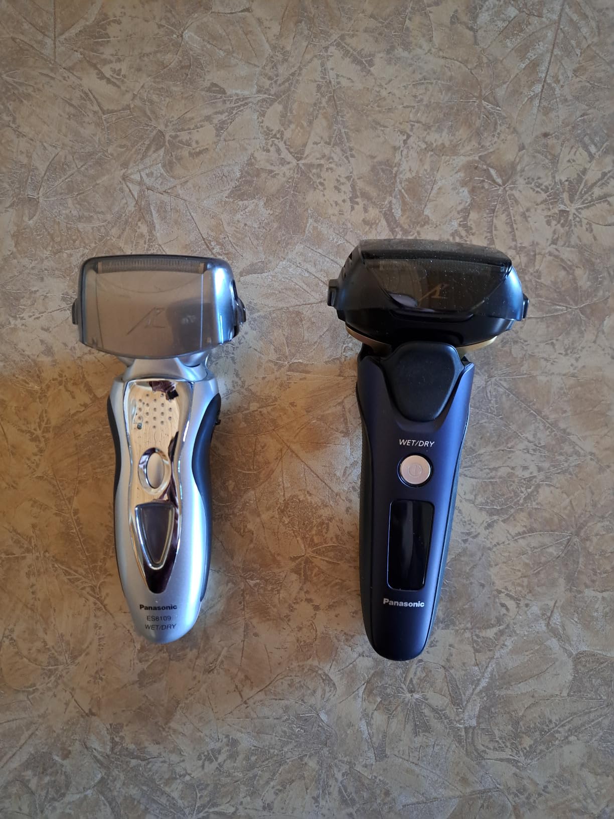 Panasonic ARC5 Electric Razor for Men Face, Wet & Dry Shavers with Foil Shaver, Pop-up Trimmer, Ultra-Fast 5-Blade, Smart Shave Sensor, 16D Flexible Pivoting Head - ES-ALV6HS (Silver) customer photo 2
