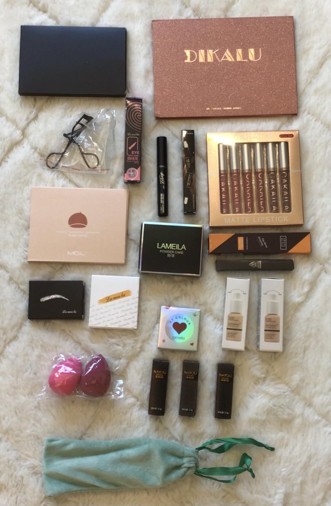 All in One Makeup Kit for Women Full Kit, Professional Travel Makeup Kit for Women & Teens, Foundation Eyeshadow Lipstick Brow Pencil Eyeliner Contour Powder, Complete Make Up Gift Set for Beginners customer photo 2