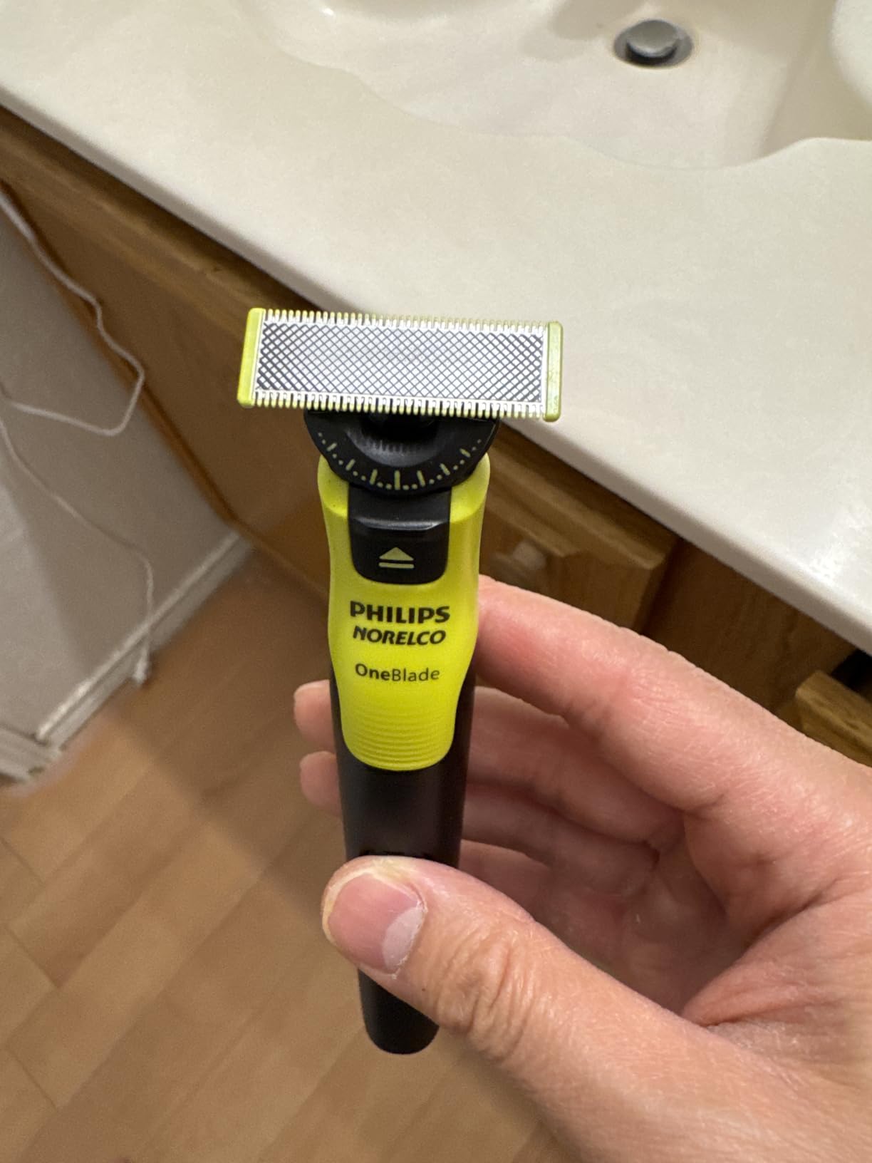 Norelco Philips OneBlade 360 with Connectivity Hybrid Face, Electric Beard Trimmer and Shaver, with 360 Blade Technology, 1x360 Blade for Face, 5in1 Adjustable Comb, Model QP4530/90 customer photo 2