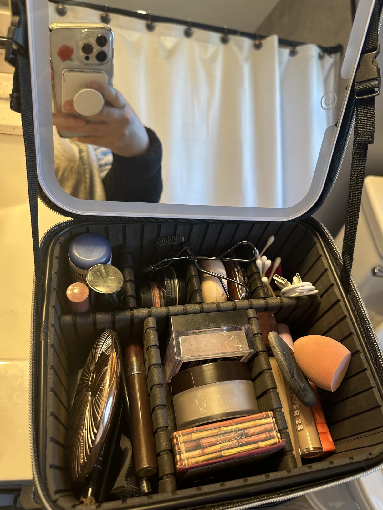 Chomeiu Makeup Bag with LED Mirror, Large Cosmetic Bag with Shoulder Strap | 16.2 inches Makeup Case Organizer with Light Up Mirror, Adjustable Dividers, Brush Compartment, Easy-to-clean, Sturdy Handle customer photo 2