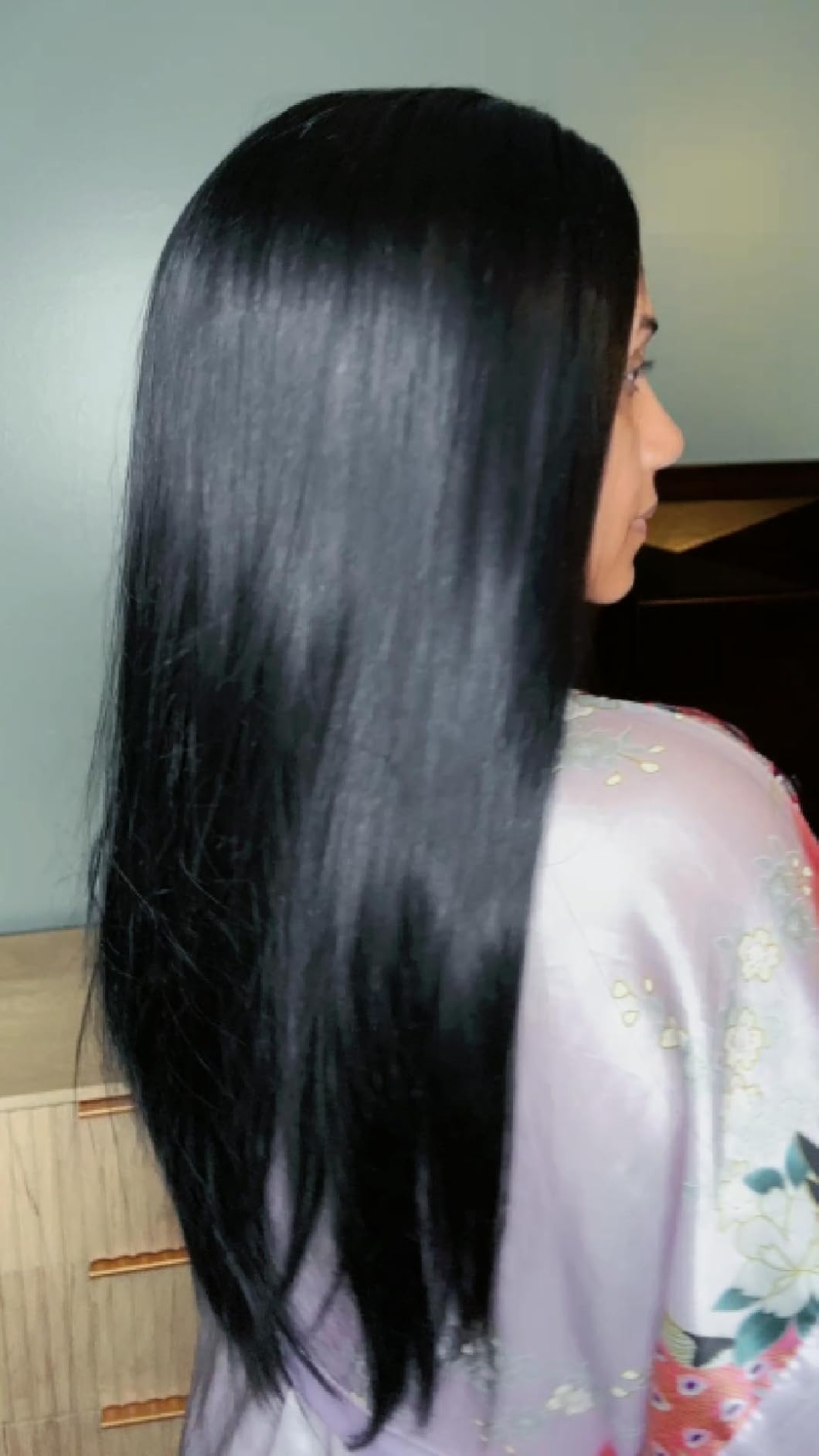 AISI HAIR Synthetic Lace Front Wig 13x4 HD Lace, Ombre Blonde Long Straight Glueless Wig, Pre-Plucked Hairline, 28 Inch Ready to Wear Beginner Friendly Wig customer photo 1