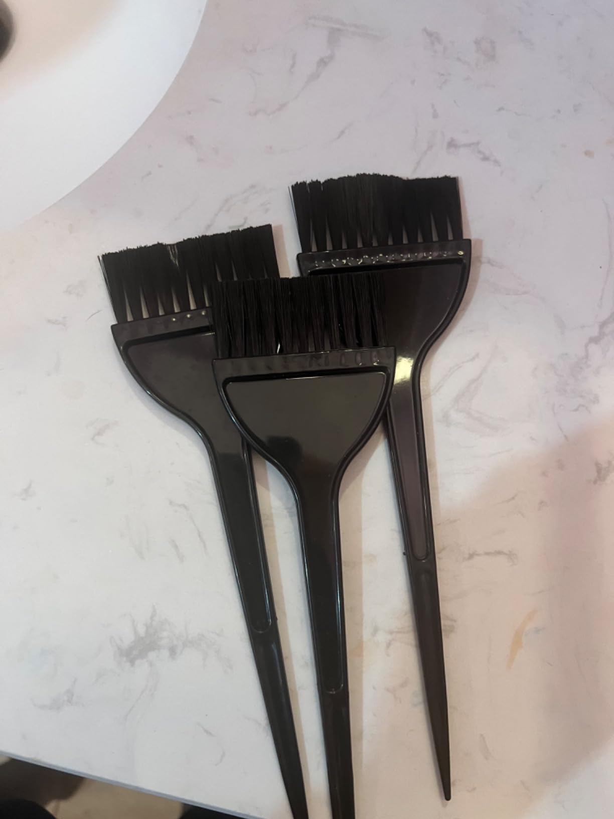 Hair Dye Brush, 3 Pcs Hair Color Brush, Professional Color Brushes for HairStylist Reusable Color-Tint Applicator for Women Men Salon Use Home DIY Dyeing (Black) customer photo 1