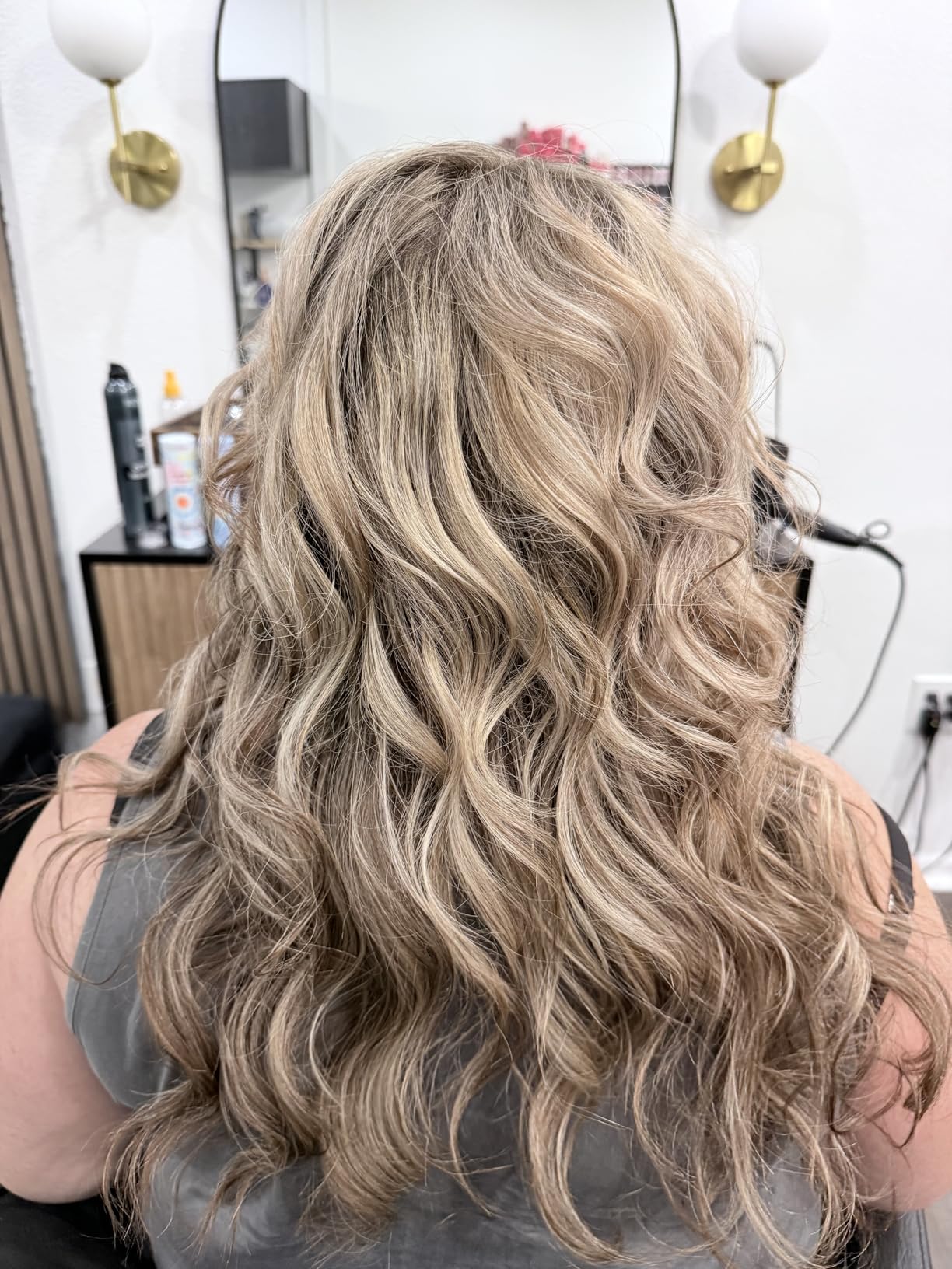 TRESemmé Hydrating & Detangling Cream Serum Lamellar Gloss Ultra Shine Up to 72H 5.7 Fl Oz customer photo 2