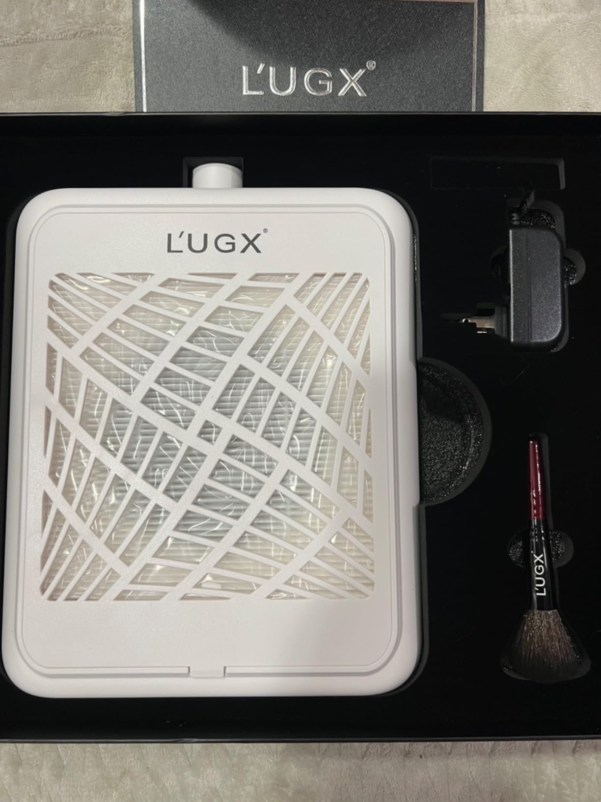 L'UGX Rechargeable Nail Dust Collector with 2 Reusable Filter, Professional Nail Vacuum Dust Collector Nail Tech Fan Extractor Powerful Suction Machine, Perfect for Home Salon Use customer photo 2