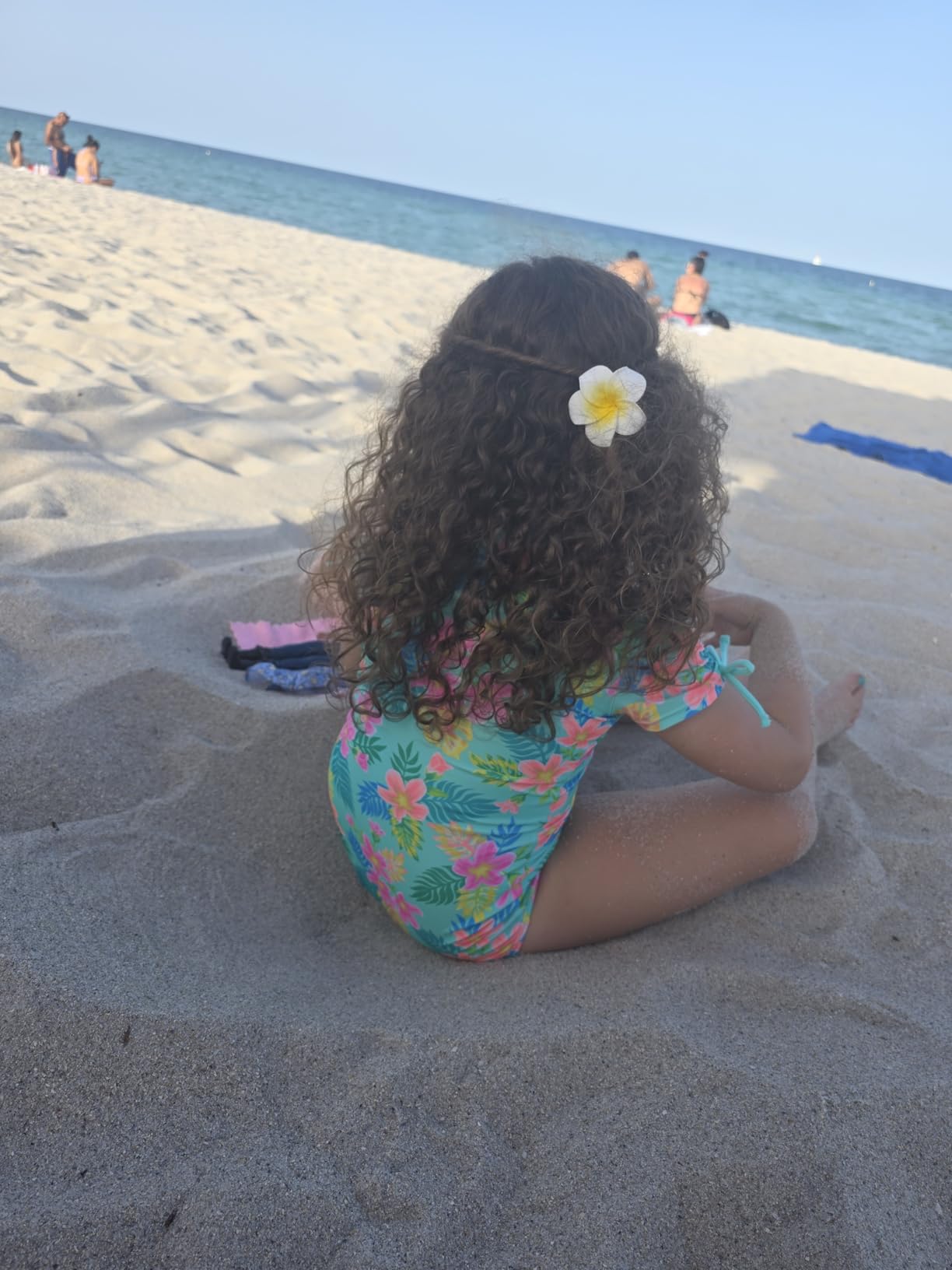 Aveeno Kids Coily Hair Leave-In Conditioner, Toddler Leave-In Conditioner for Sensitive Scalps Gently Detangles & Moisturizes Leaving Natural Curls & Coils Smooth, Hypoallergenic, 8 fl. oz customer photo 2
