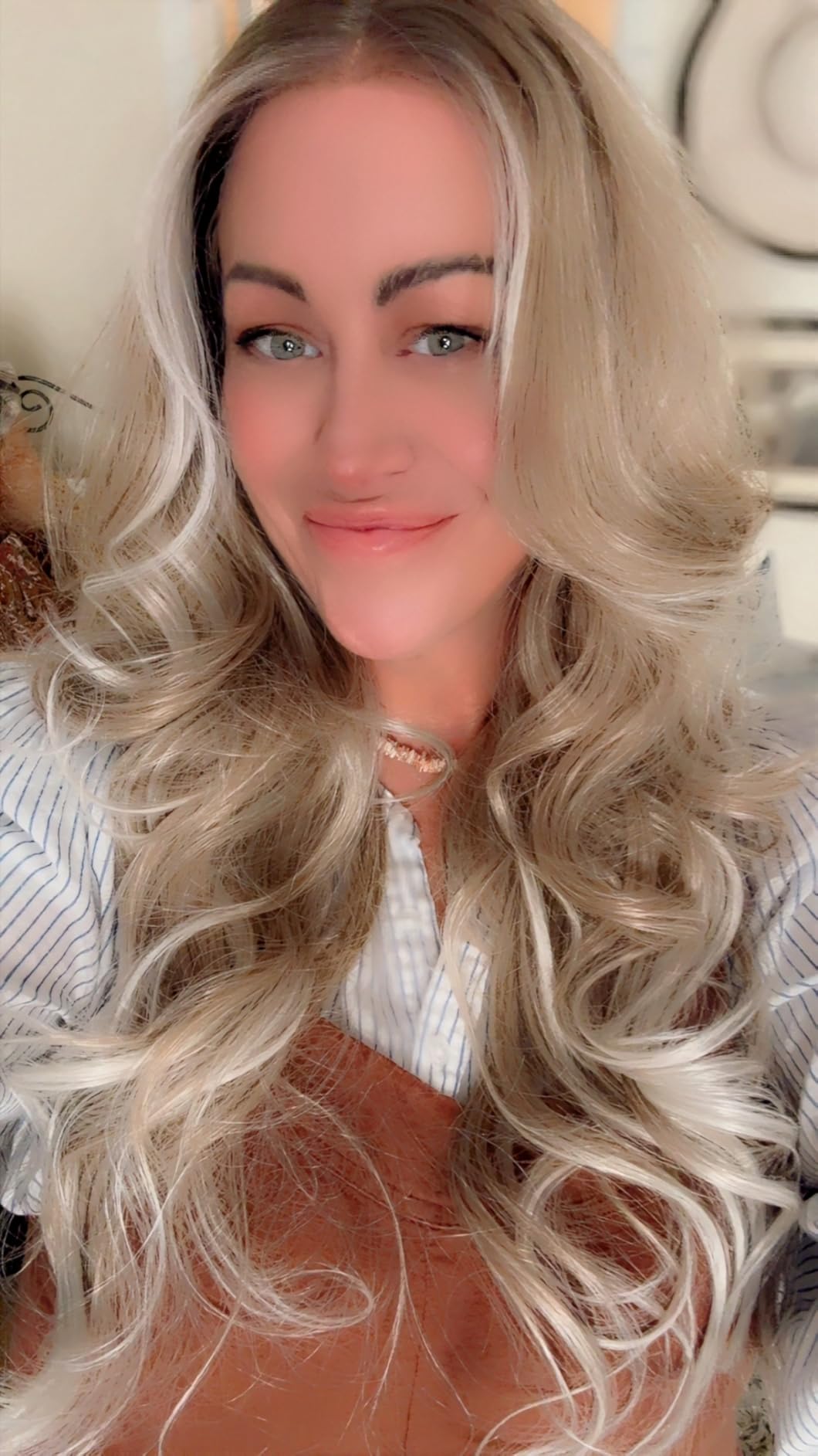 SAPPHIREWIGS Ash Blonde Lace Front Wig 13x4 Synthetic Lace Front Wigs Pre Plucked Highlight Milk Tea Blonde Glueless Long Wavy Wigs for Women Daily Party Use 26 inch customer photo 1