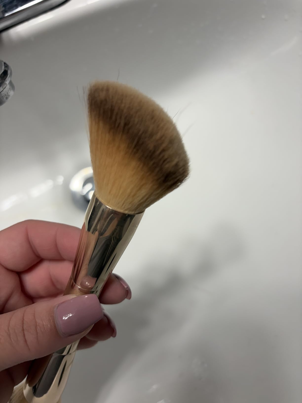 e.l.f. Clean Queen Solid Brush & Sponge Cleaner, Cleanses Face & Eye Makeup Brushes & Sponges, Nourishing, Non-Damaging Formula, Vegan & Cruelty-Free customer photo 1
