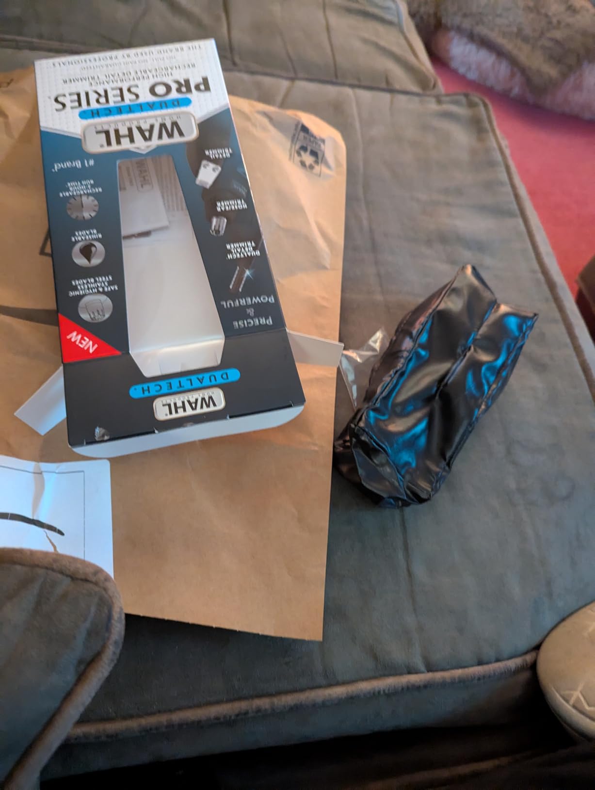 Wahl Pro Series Rechargeable Eyebrow, Ear & Nose Hair Trimmer for Men - Painless DualTech Eyebrow Trimmer & Facial Hair Removal Device - Model 3025656 customer photo 1