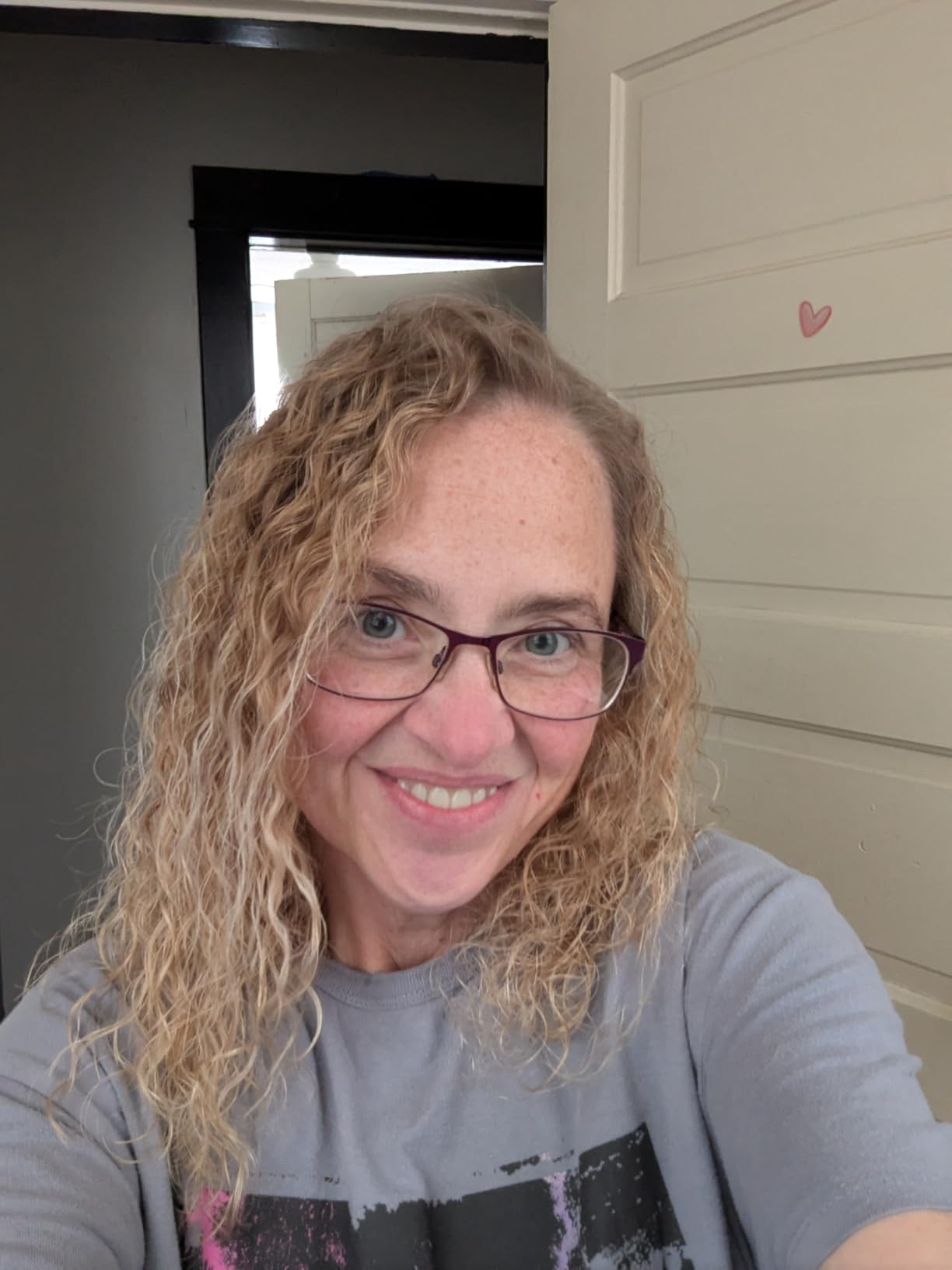 Olaplex Nº.5 Leave-In Conditioner: Moisturizes & Mends Split Ends | Reduces Breakage & Repairs, Protects Damaged Hair | For Coily, Curly, Straight, and Wavy, Stocking Stuffers, 100 mL / 3.3 Fl. Oz. customer photo 2