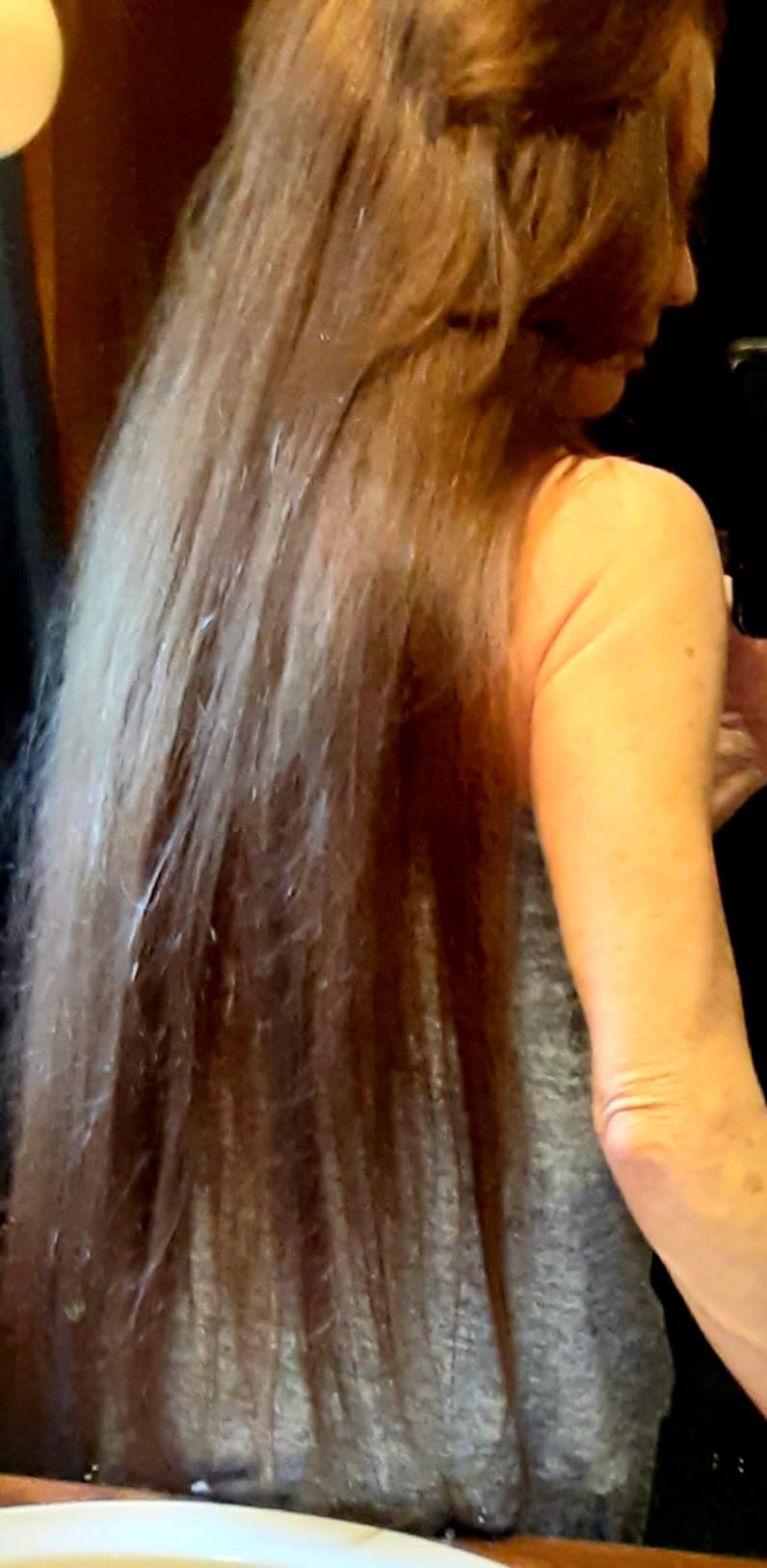 L'Oreal Paris Sulfate Free Glossing Shampoo and Conditioner Set with Glycolic Acid, Provides Intense Glass Shine & Smoothness, Suitable for Dull, Dry, and Color-Treated Hair customer photo 2