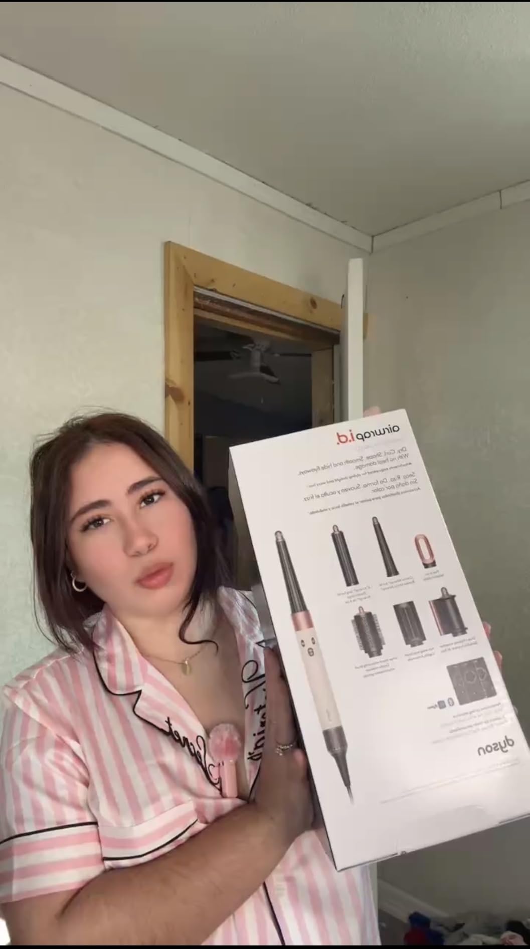 Dyson Airwrap i.d. Multi-Styler, Bluetooth Connected, No Heat Damage, 6-in-1 Versatility, Intelligent Hair Styler customer photo 1