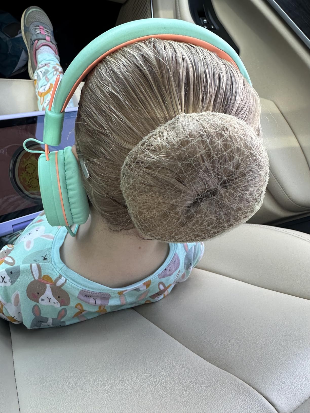 FANDAMEI Hair Donut Bun Maker Kit - 4 Hair Bun Maker, 20 Invisible Hair Nets for Buns, 5 Elastics, 20 Bobby Pins, Bun Nets for Ballet girls,Hair Donuts for Buns - Tan Brown customer photo 1