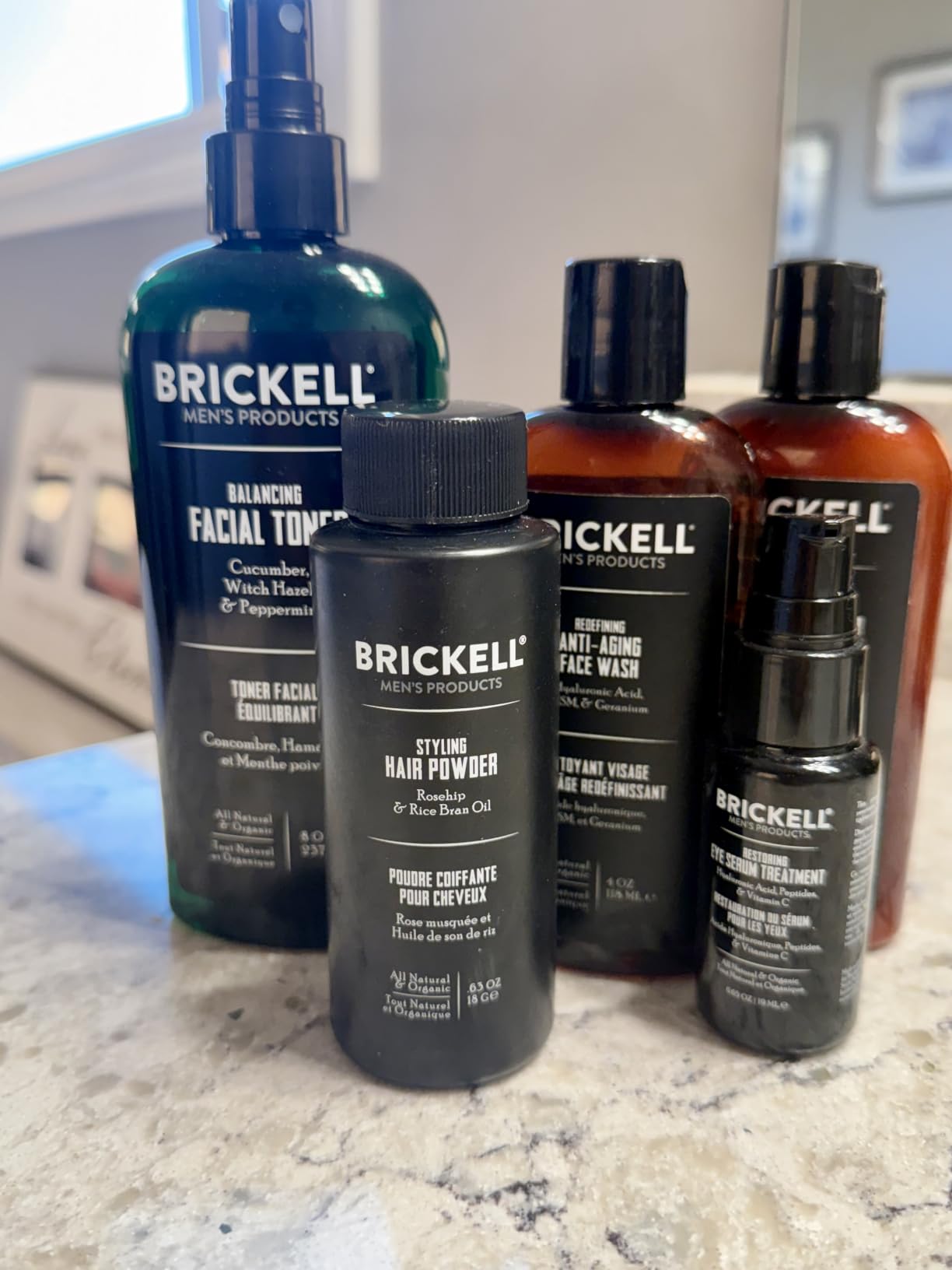 Brickell Men's Styling Hair Powder For Men, Creates Volume, Non-Greasy Texturizing Powder, With Rosehip, Rice Bran Oil, and Arrow Root Powder, 18g, Fragrance-Free customer photo 1