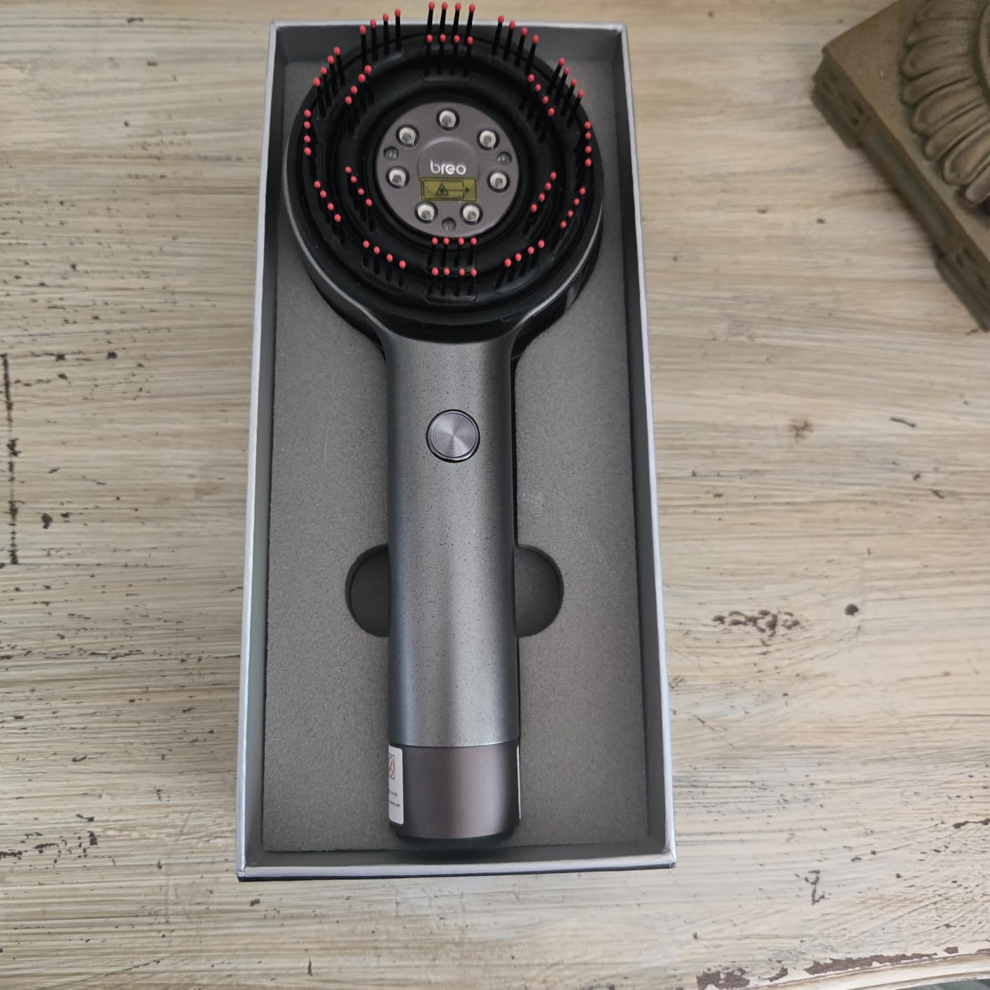 Breo Scalp 3L Laser Hair Growth Comb with 650nm Infrared Technology, 360° Scalp Massager, Waterproof Design, Effective Scalp Stimulation and Hair Regrowth customer photo 1