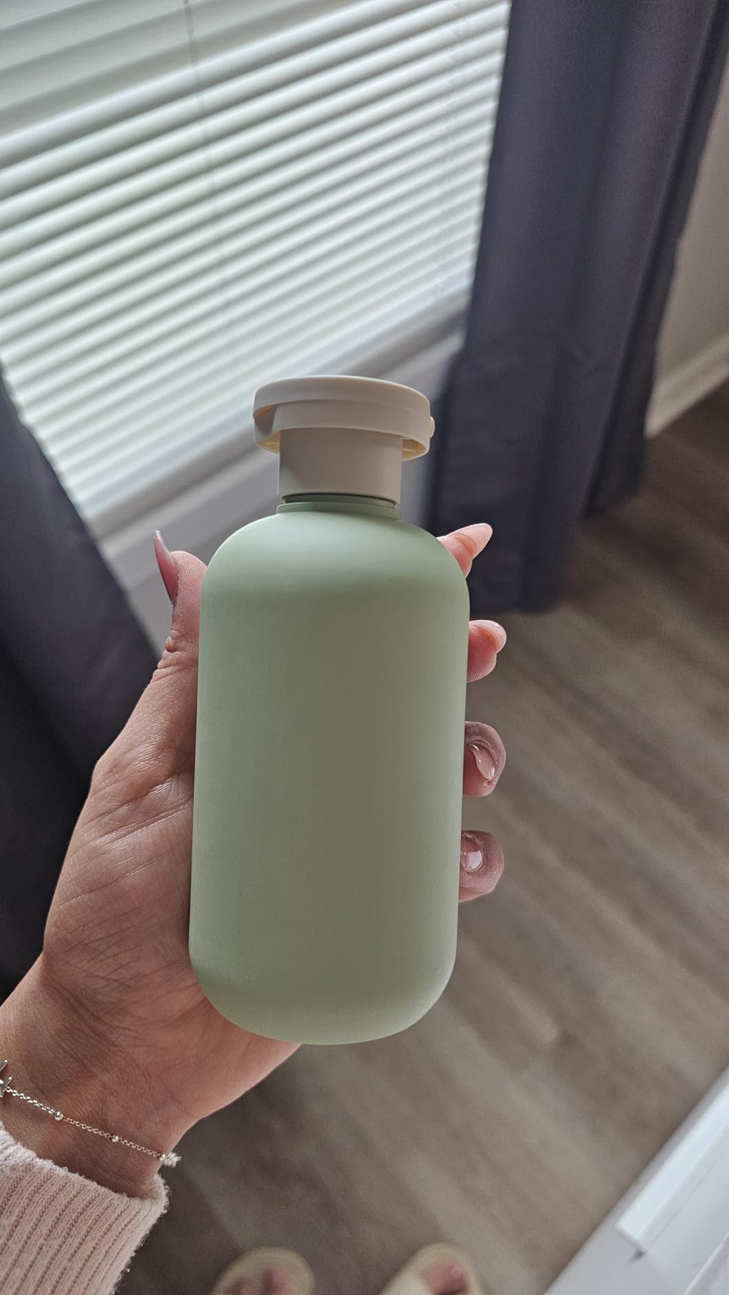 ASEVAT Leak Proof Travel Bottle with Flip Cap, Shampoo and Conditioner Bottle Set, Refillable Containers for Lotion, Cream Shampoo (Green+Blue+Pink, 3.4 Ounces) customer photo 1
