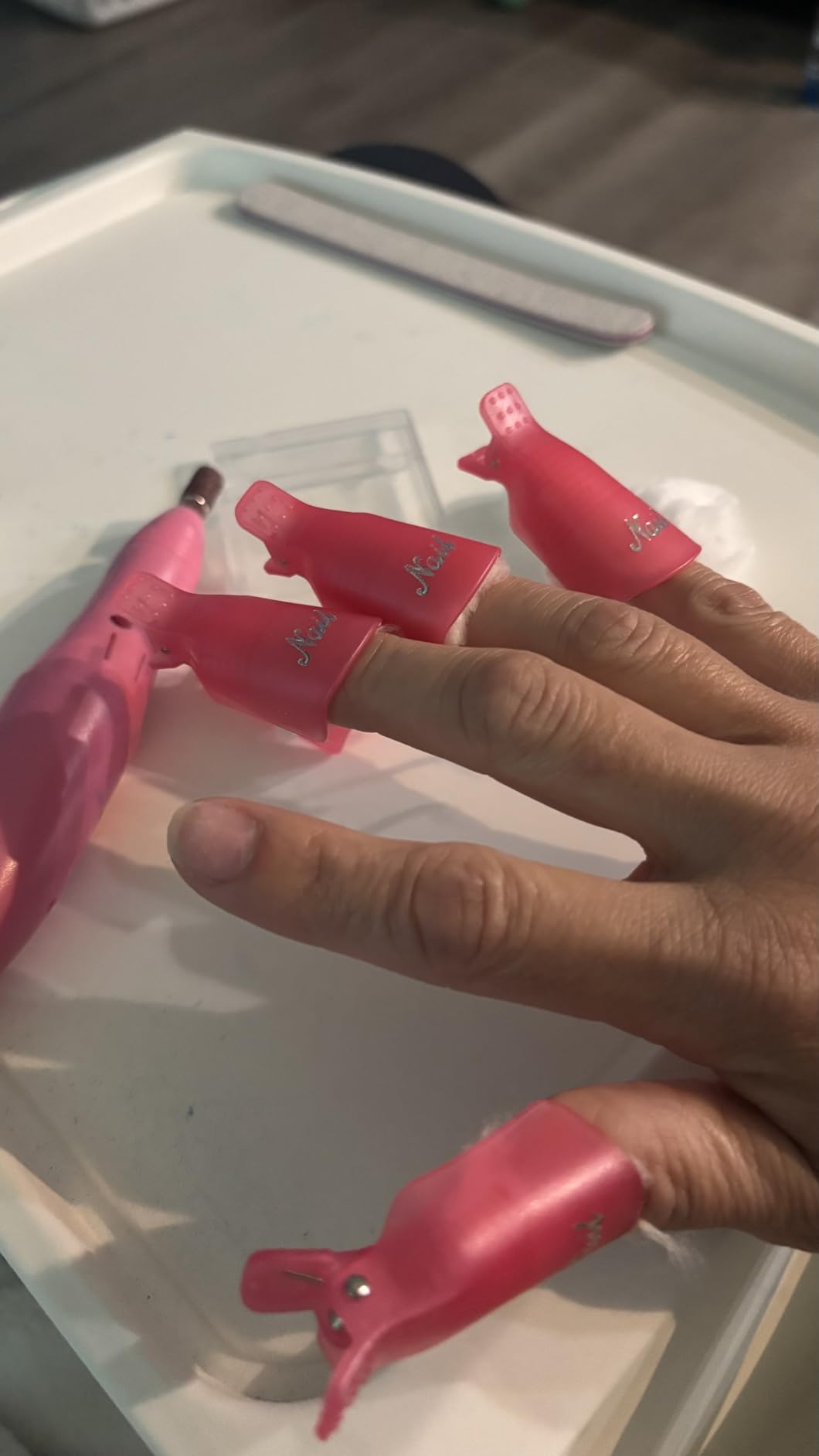 TsMADDTs Gel Nail Polish Remover Tools Kit with 540 Lint Free Wipes, 10 Soak Off Clips, 100ml Nail Polish Remover Bottle, Cuticle Pusher/Peeler, File, Buffer Block customer photo 2
