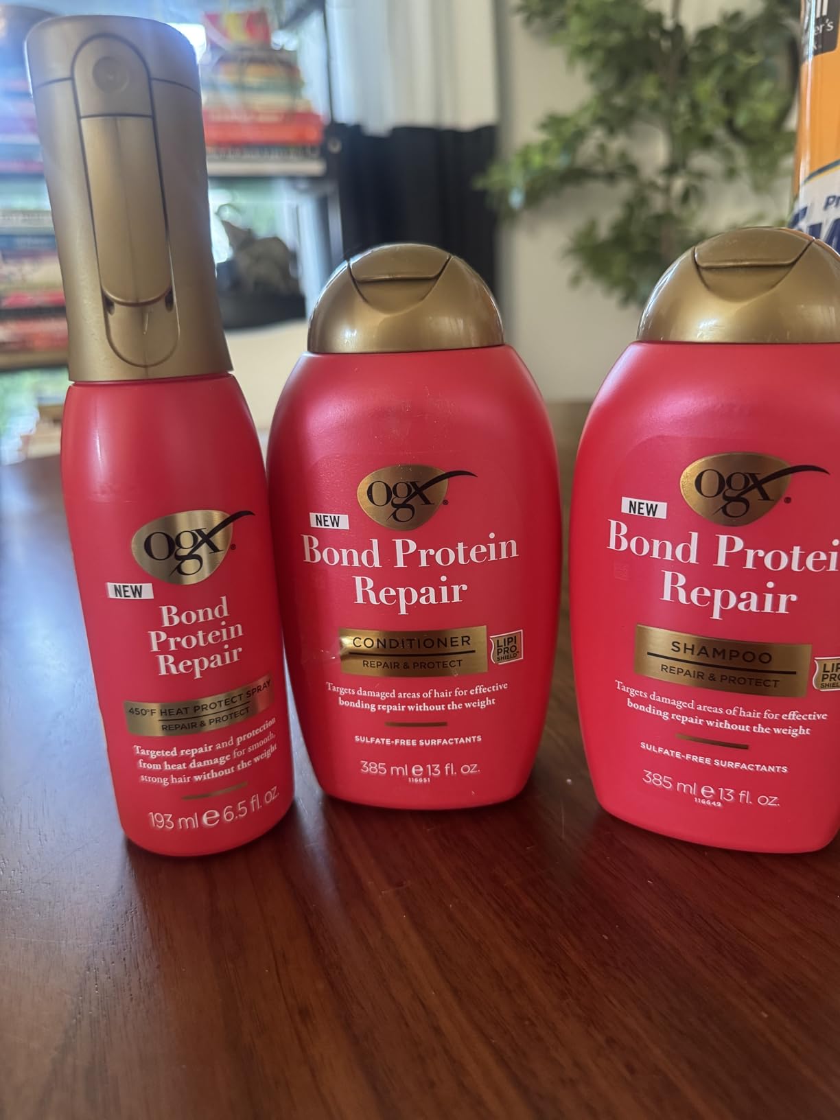 OGX Repair & Protect Bond Protein Repair Haircare Set, Lightweight Shampoo & Conditioner for Damaged Hair, 450°F Heat Protect Spray for weightless damage protection, 3 Items customer photo 1