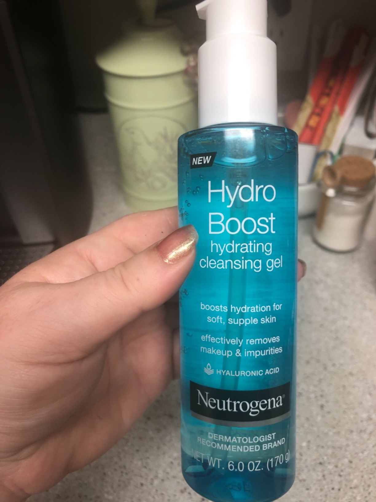 Neutrogena Refresh & Hydrate Skin Care Set, Gift Set with Tate McRae's Must-Haves, Includes Makeup Remover Wipes, Gel Facial Cleanser, & Water Gel Face Moisturizer, Travel Size, 3 Items customer photo 2