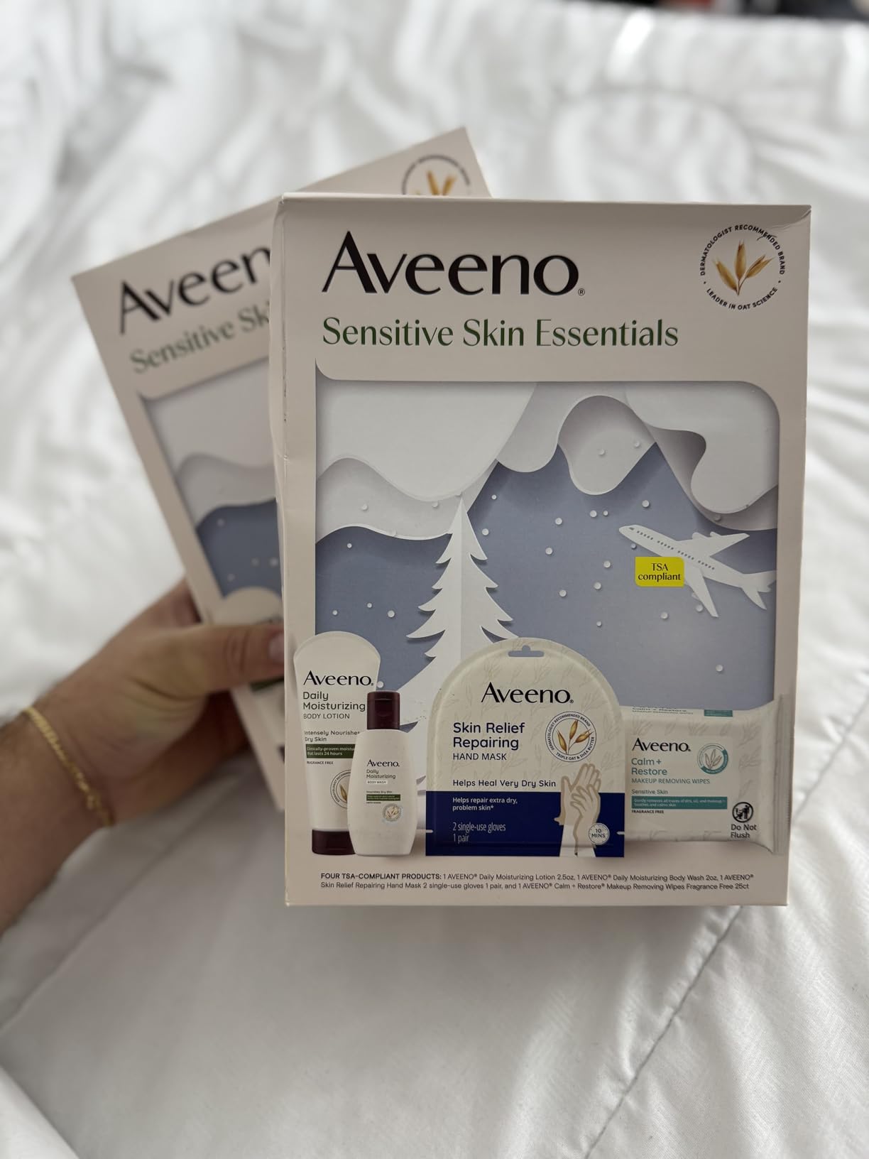 Aveeno Sensitive Skin Essentials Gift Set with Daily Moisturizing Lotion, Moisturizing Body Wash, Calm and Restore Makeup Removing Wipes and Skin Relief Repairing Hand Mask, 4 Items customer photo 1