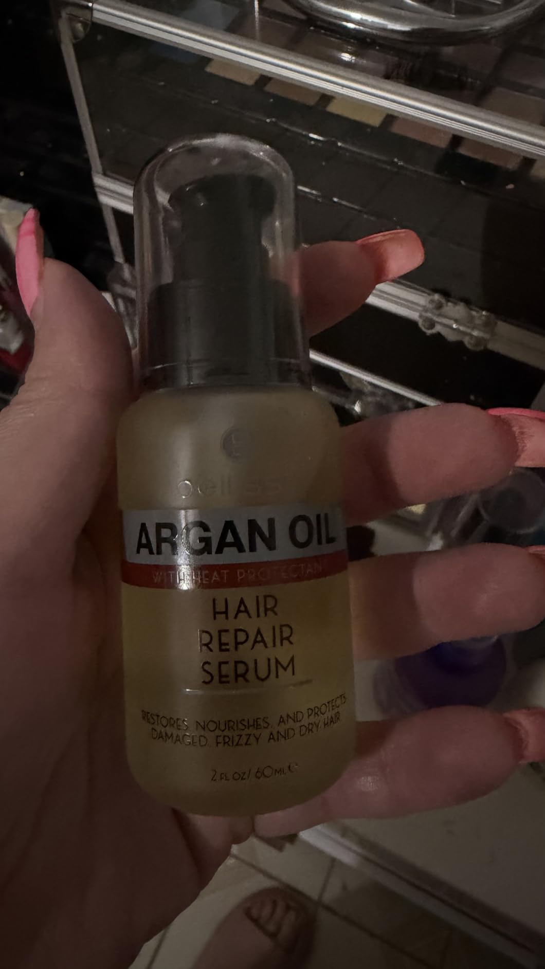 BELLISSO Anti Frizz Hair Serum for Frizzy and Damaged Hair - Humidity Treatment Control - Styling and Smoothing Products for Women and Men - 8.45 Fl Oz customer photo 2
