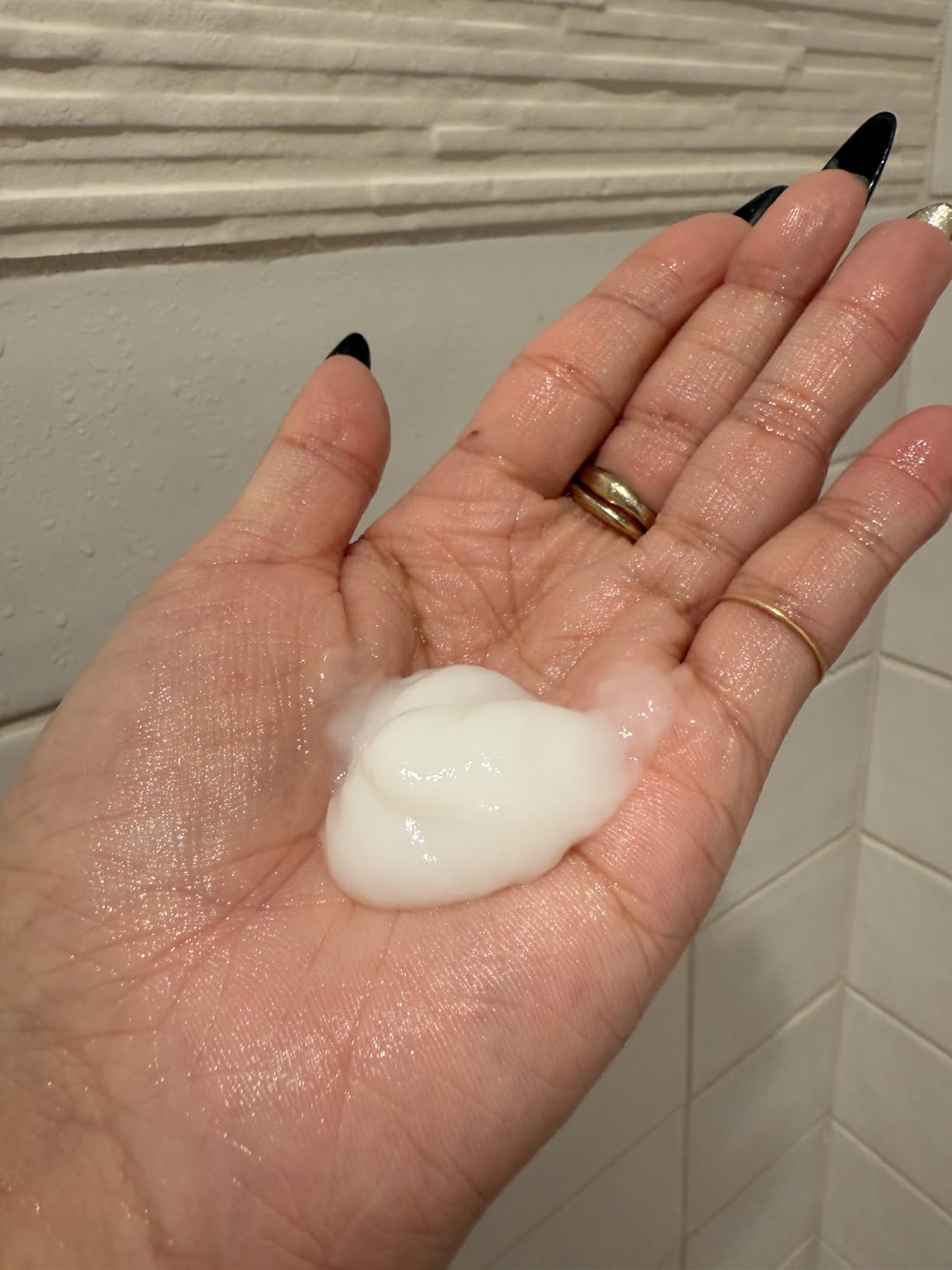 COSRX PEPTIDE 132 Hair Bonding Repair Treatment - Deep Conditioner Hair Mask for Damaged, Dry Hair, Repairs Breakage & Split Ends, For All Hair Types - 4.05 fl oz customer photo 2
