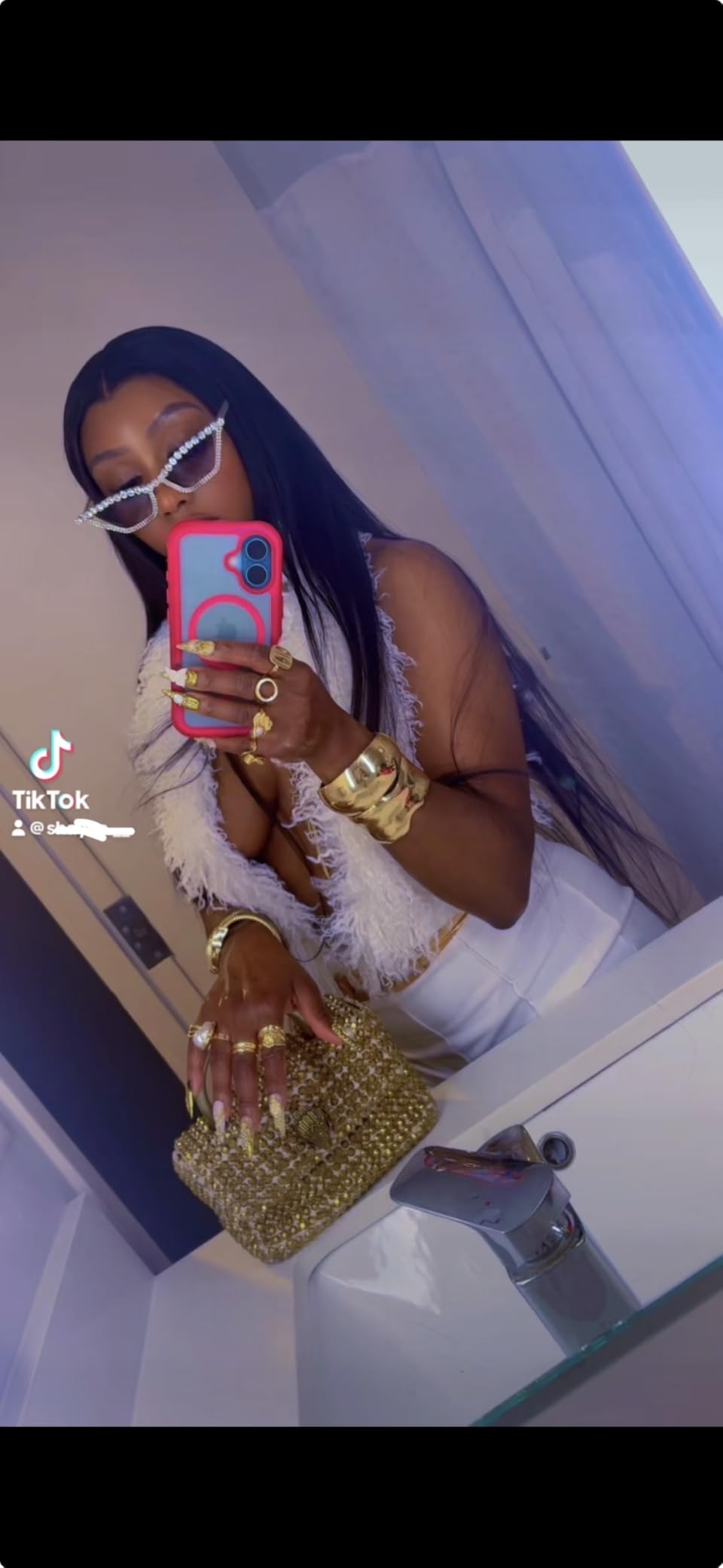 30 Inch 13x6 Lace Front Wigs Human Hair 200% Density Body Wave HD Lace Front Wigs Human Hair Pre Plucked Natural Color Glueless Wig 100% Virgin Lace Front Wigs for Women customer photo 2