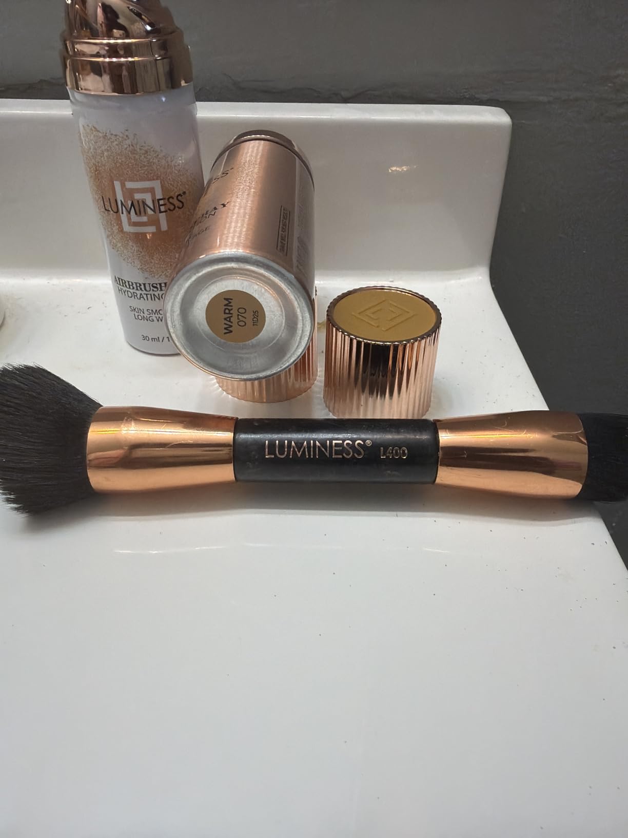 LUMINESS Silk Airbrush Spray Foundation 3-PC Kit - Foundation, Primer & Dual-Sided Makeup Brush - Buildable Coverage, Anti-Aging Formula, Humidity Resistant, Hydrates & Moisturizes, Light Medium customer photo 1