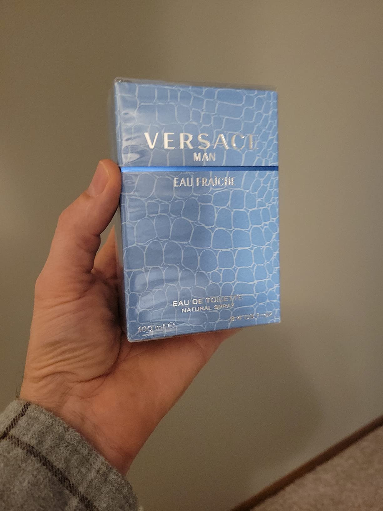 Versace Man Eau Fraiche 3 Piece Set (3.4 oz EDT Spray + 5.0 oz Bath-Shower Gel + 0.17 oz EDT) customer photo 1