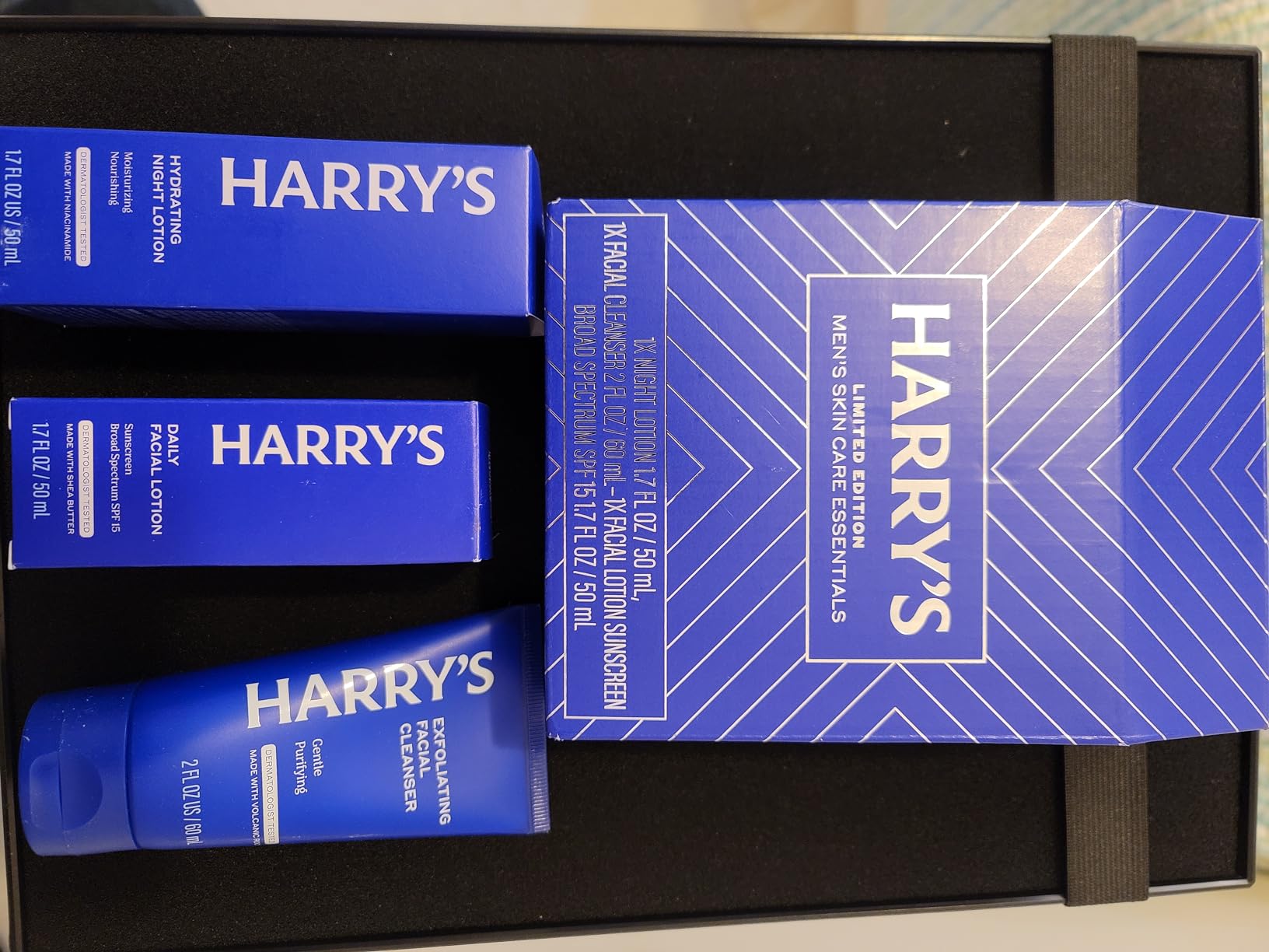 Harry's Limited Edition Holiday Gift Set for Men, Men's Skincare Essentials (2 oz Exfoliating Face Wash, Daily Face Lotion with SPF 15, Hydrating Night Lotion) customer photo 2