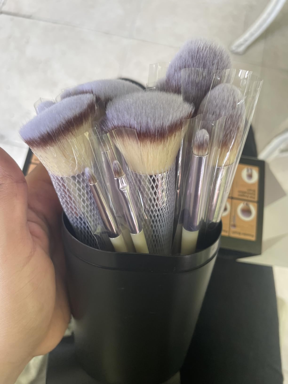 Professional Makeup Brush Set with Travel Case 18 Pcs for Makeup Artists | Foundation Concealer Powder, Blush & Eyeshadow for Beginners Beauty Enthusiasts customer photo 1