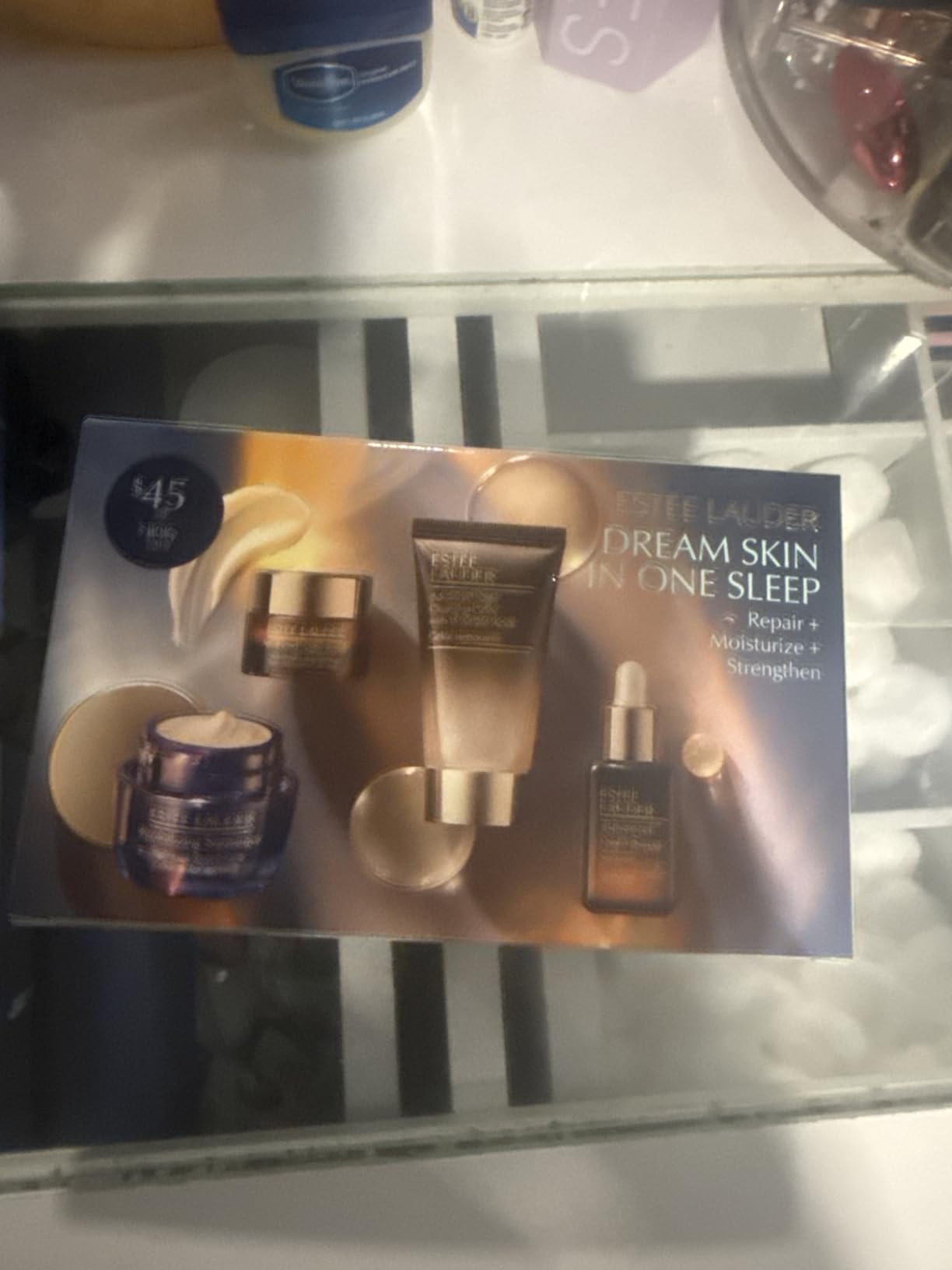 Estée Lauder Dream Skin In One Sleep 4-Piece Skincare Set | Repair + Moisturize + Strengthen | Includes Cleanser, Face Serum, Moisturizer & Overnight Treatment customer photo 1