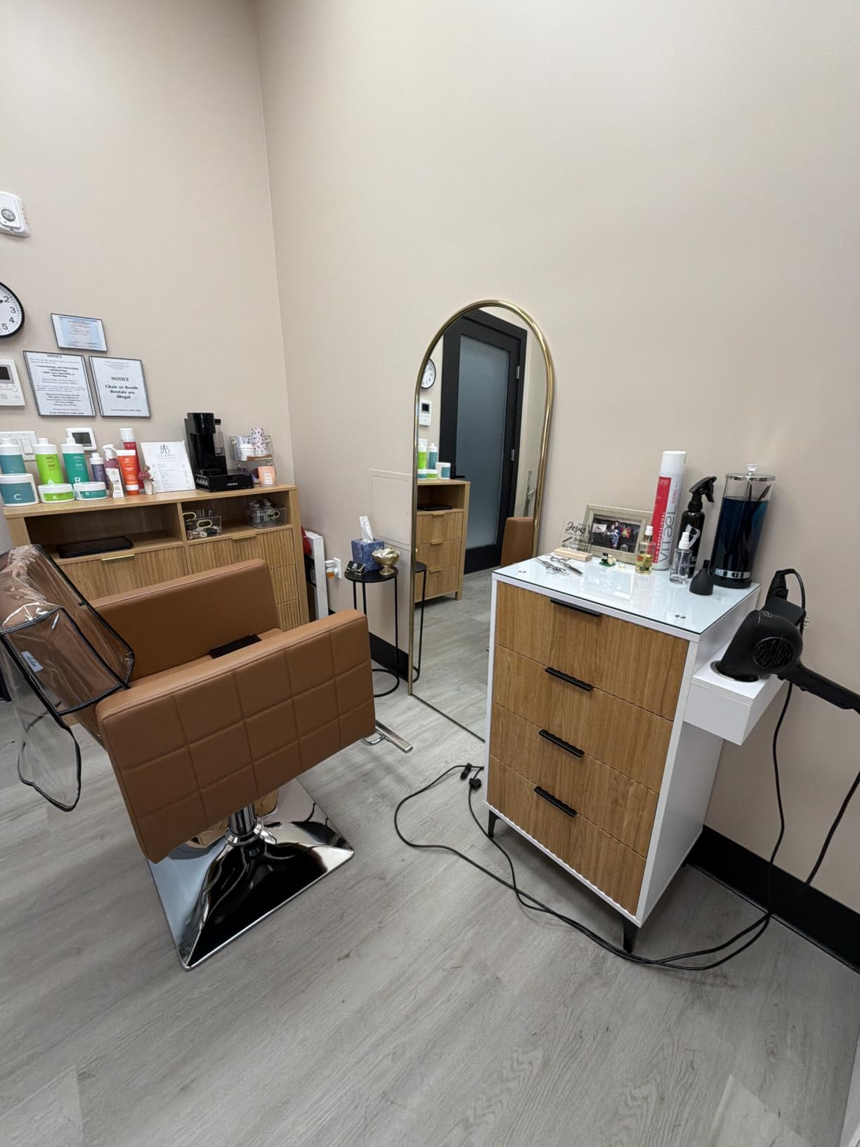 OmySalon Salon Station, Barber Station for Hair Stylist, Storage Cabinet with Glass Top & Drawers & Heat Resistant Dryer Holders, Modern Retro Style for Beauty Salon, Wood Black customer photo 2