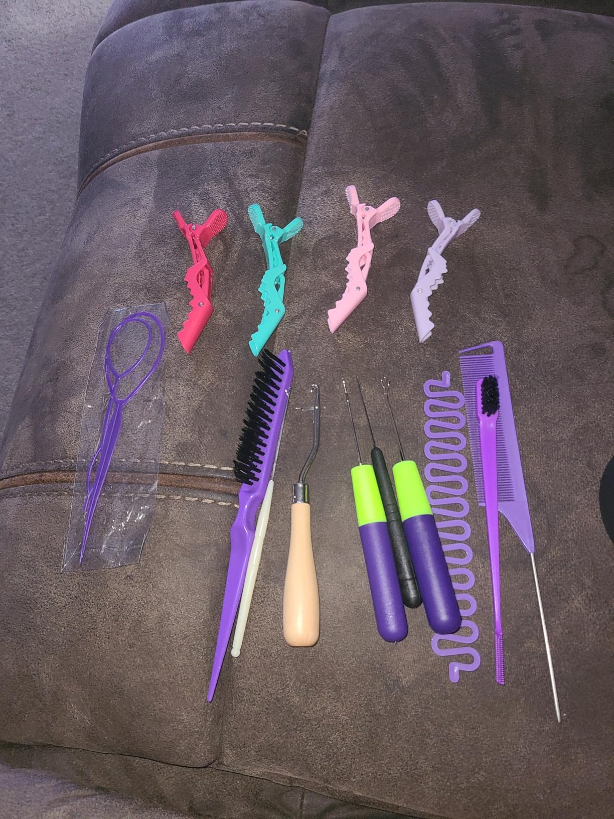 Nalexmi Crochet Hooks for Hair, 15 PCS Latch Hook Crochet Needle Set for Braiding, Locs, Dreadlocks and Passion Twist Extensions, with Tail Comb and Duckbill Hair Clips, Purple Styling Kit customer photo 1