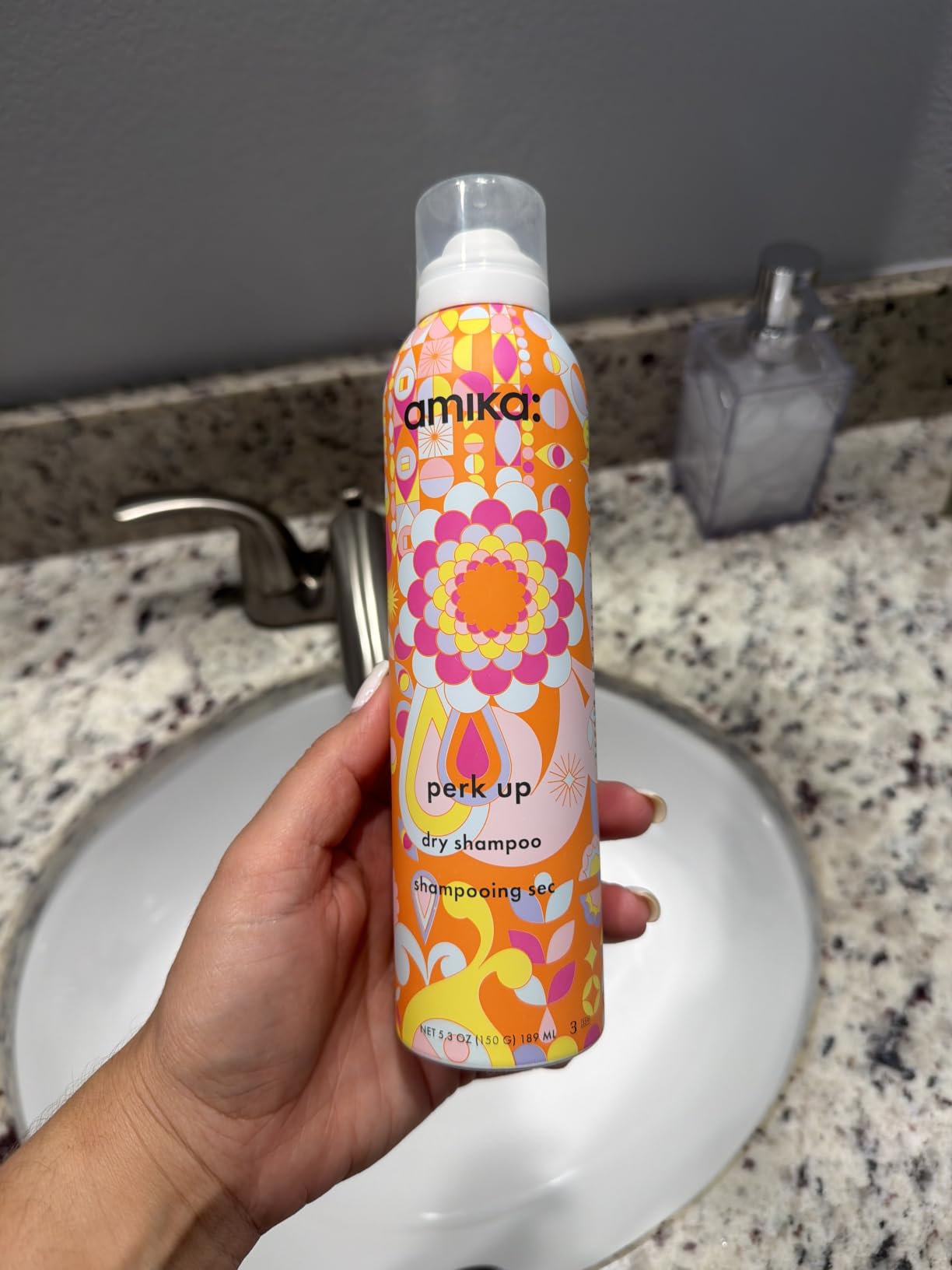 amika perk up talc-free dry shampoo | refreshes roots with a voluminous 'oomph' between washes, no white residue, absorbs oil + reduces odor, for all hair types customer photo 2