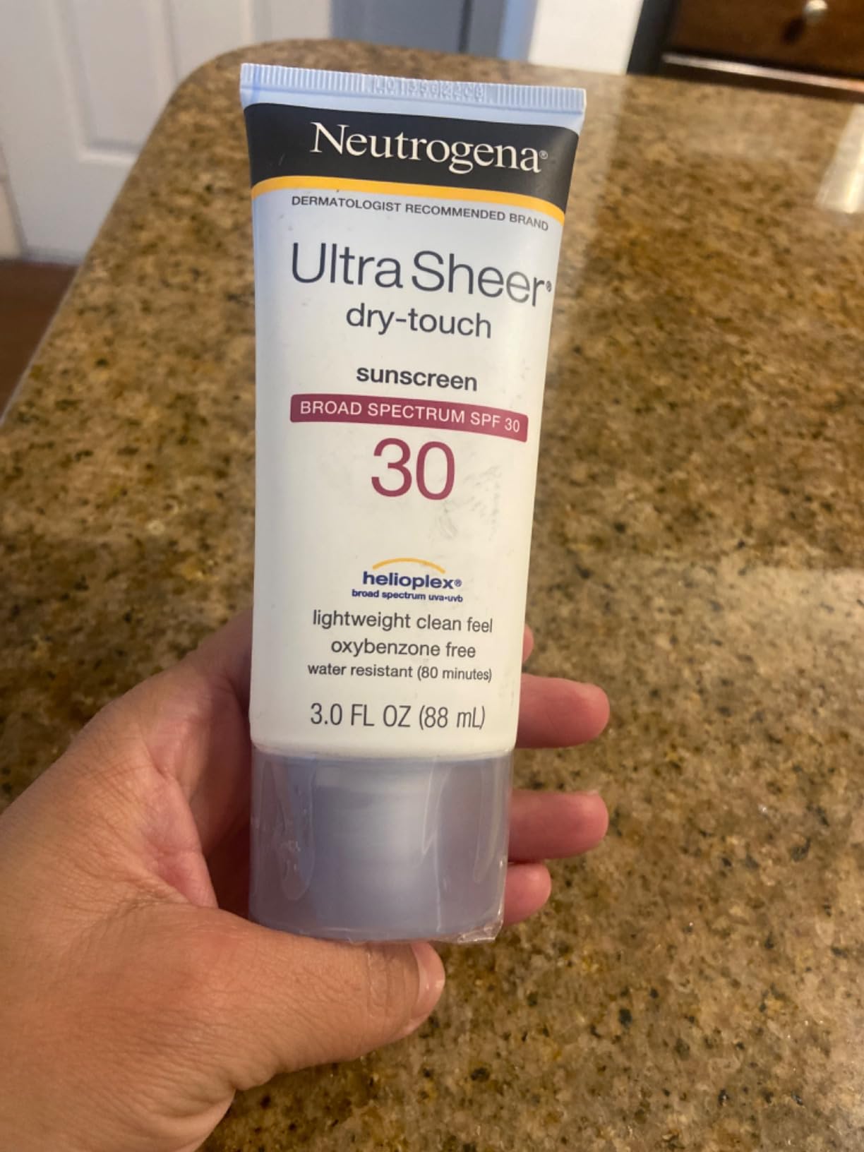 Neutrogena Ultra Sheer Dry-Touch Sunscreen For Face & Body, SPF 30 Broad Spectrum UVA/UVB Protection, Lightweight Water Resistant & Non-Greasy, Travel Size Sunscreen, 3 fl. oz (Pack of 3) customer photo 1
