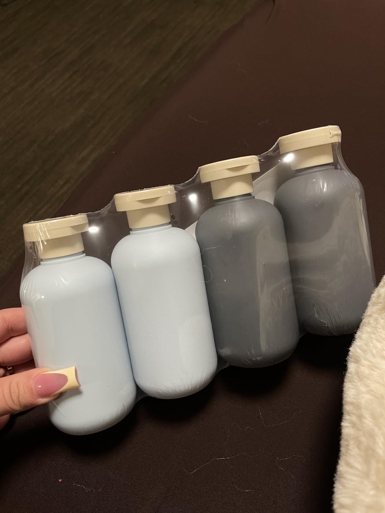 METAPACK 4Pack 6.8oz Travel Shampoo Bottles with Labels, Refillable Travel Bottles, Flip Top Squeeze Bottles, Portable Plastic Toiletry Containers for Lotion, Conditioner & Body Wash (Grey, Blue) customer photo 1
