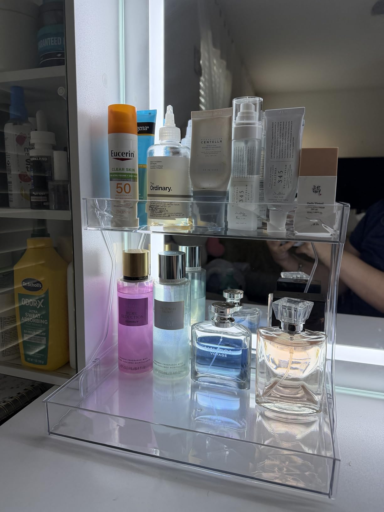 Perfume Organizer for Vanity, Premium Clear Acrylic Makeup Organizer Countertop with Non-Slip Trays, Easy 30-Second Assembly, Holds 12-16 Bottles for Bathroom & Dresser customer photo 2