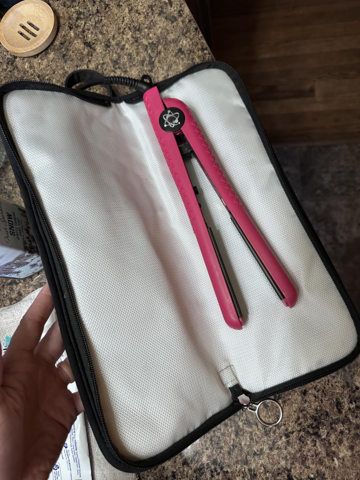 2-in-1 Heat Resistant Mat & Bag, Oversized Curling Iron Holder Pad, Portable Travel Storage Cover Pouch for Flat Iron, Hair Straightener & Hot Hair Styling Tools customer photo 1