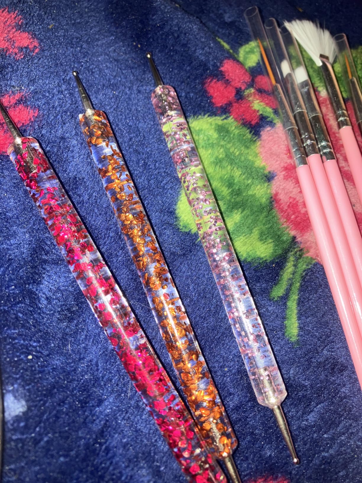 FANDAMEI Nail Art Kit, Nail Design Tools kit with Nail Brushes, Dotting tool, Mixing Palette, Nail Stand. Fake Nail Kits with Almond Gel Nail Tips, Nail Glue, Adhesive Tabs, Nail File. Manicure Set customer photo 2